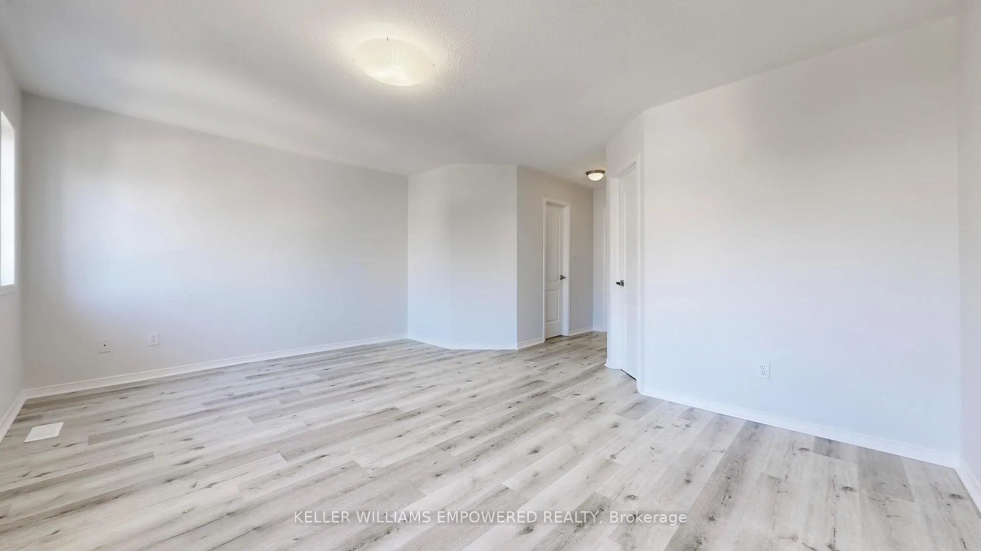 Photo 19 of 18 Benjamin Hood Crescent, Vaughan, Patterson — HOMEH