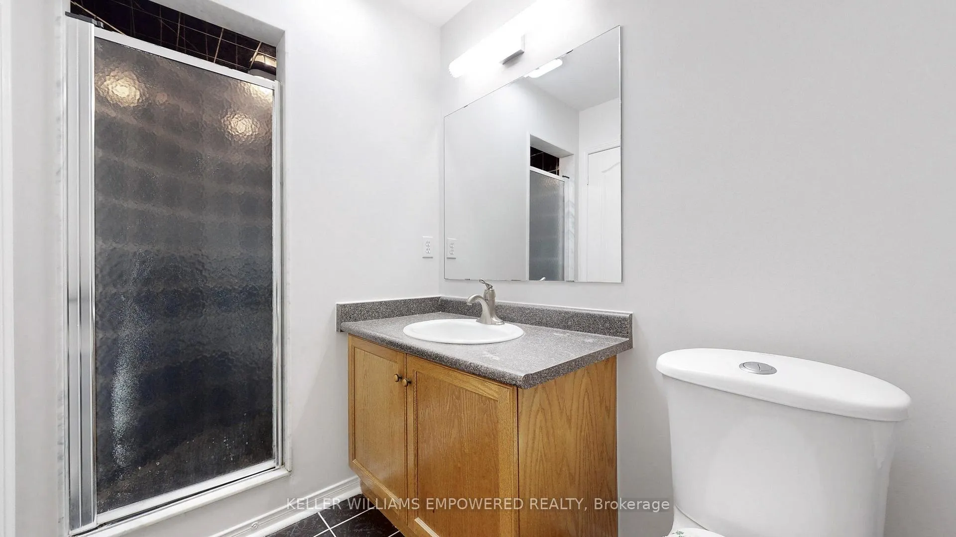 Photo 21 of 18 Benjamin Hood Crescent, Vaughan, Patterson — HOMEH