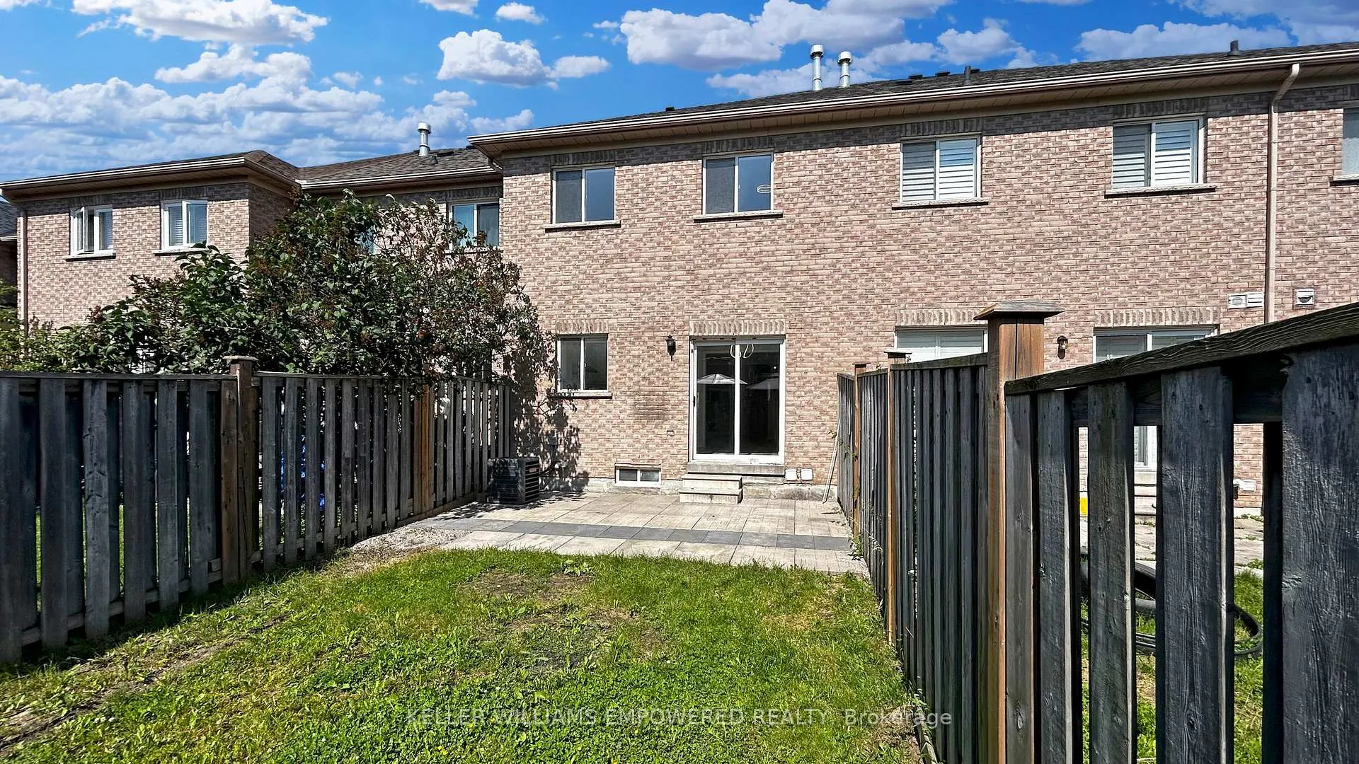 Photo 31 of 18 Benjamin Hood Crescent, Vaughan, Patterson — HOMEH