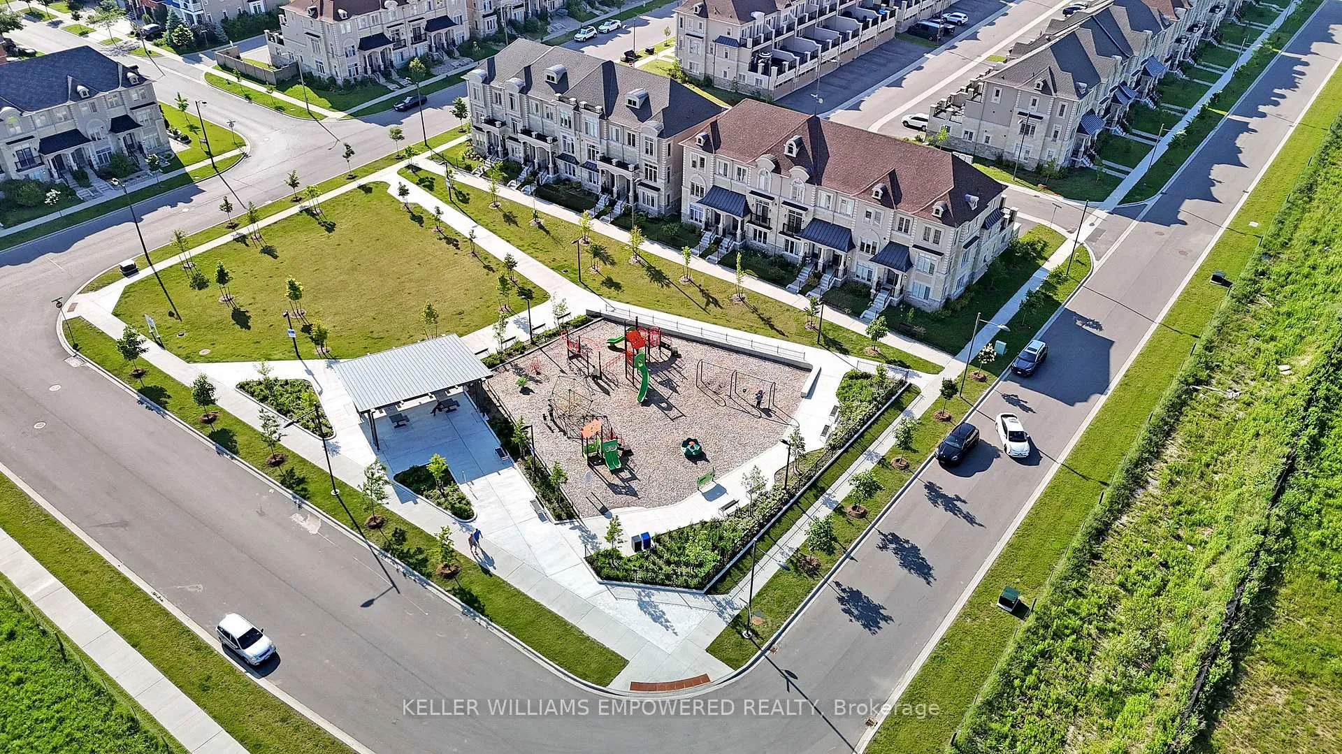 Photo 35 of 18 Benjamin Hood Crescent, Vaughan, Patterson — HOMEH