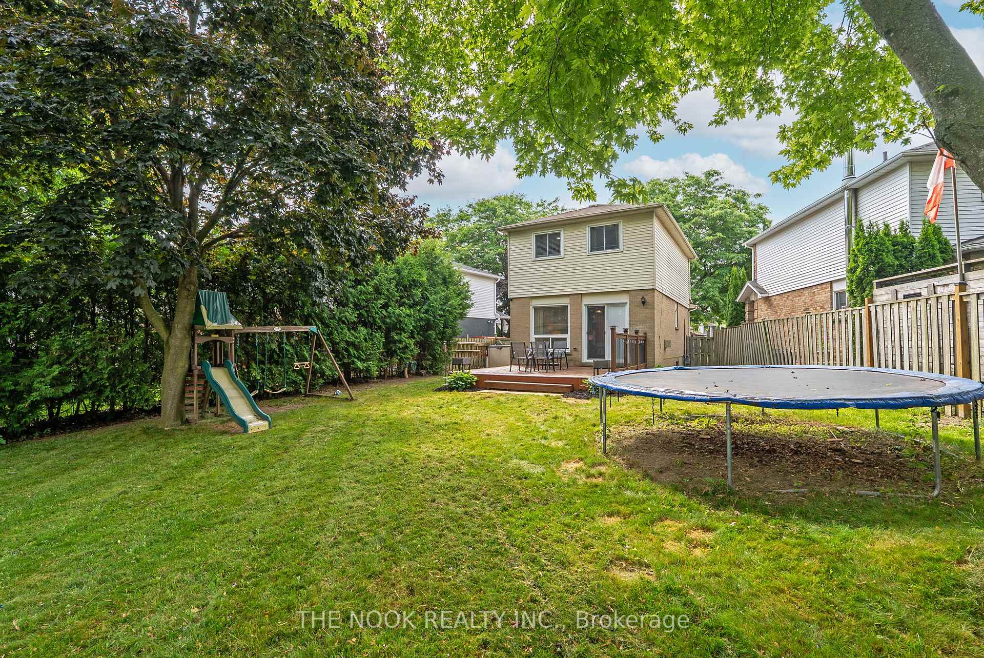 Photo 2 of 95 Turnberry Crescent, Clarington, Courtice — HOMEH