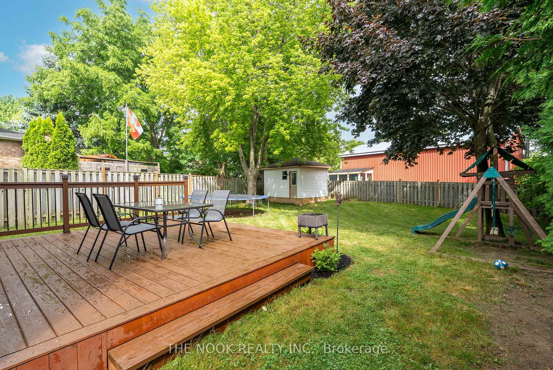 Photo 3 of 95 Turnberry Crescent, Clarington, Courtice — HOMEH