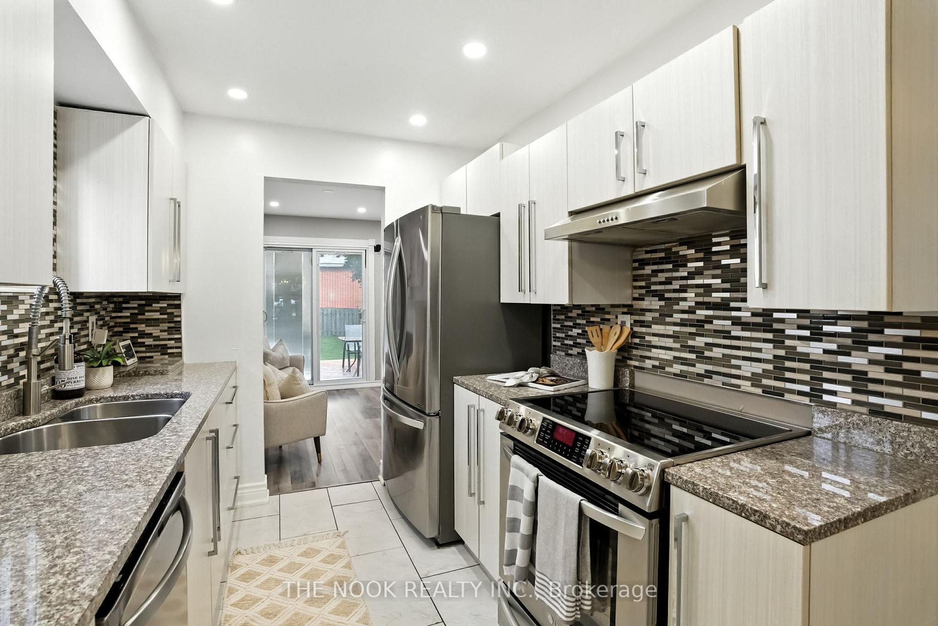Photo 7 of 95 Turnberry Crescent, Clarington, Courtice — HOMEH