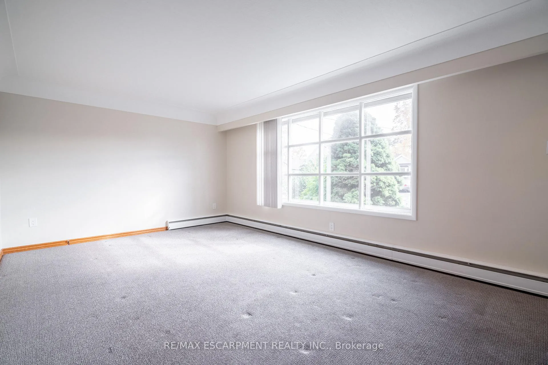Photo 4 of 543 Tate Avenue, Hamilton, Parkview — HOMEH