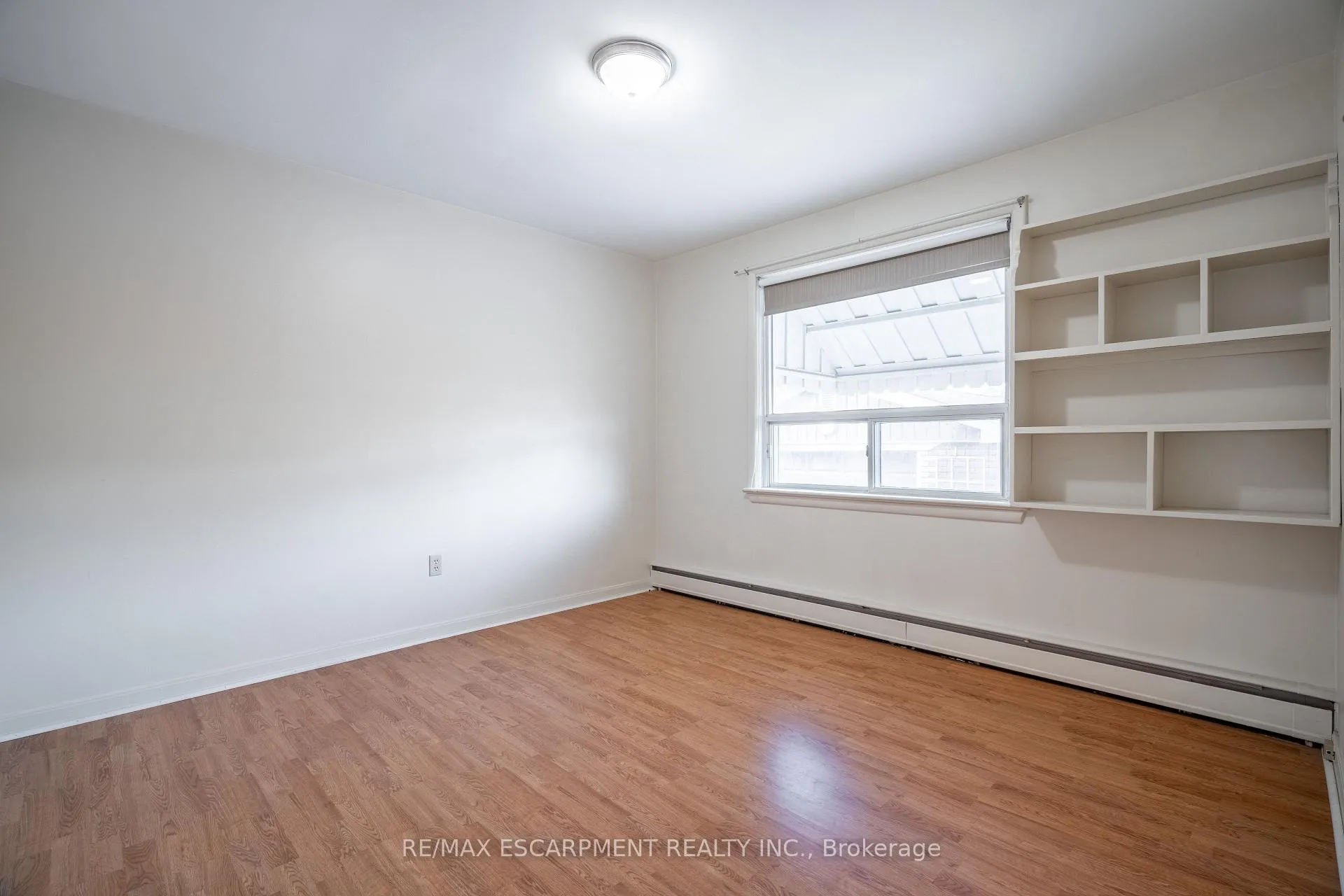 Photo 13 of 543 Tate Avenue, Hamilton, Parkview — HOMEH