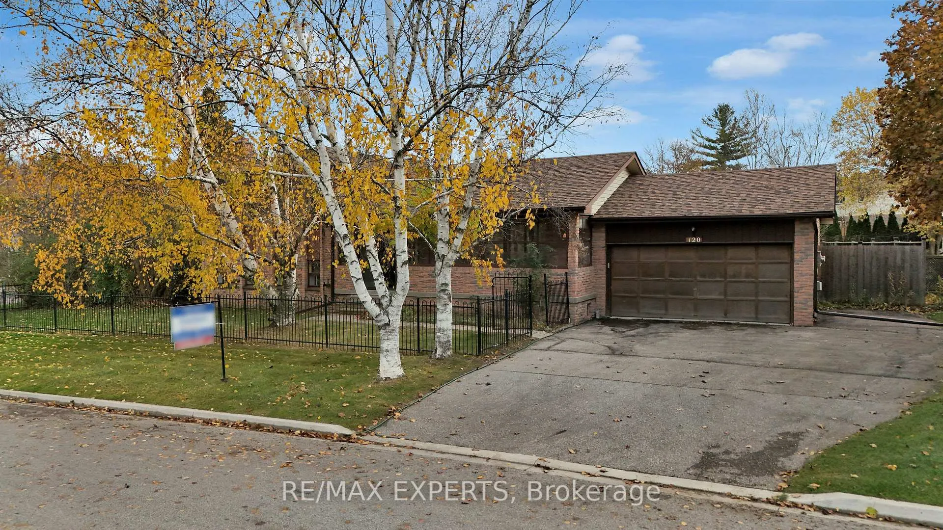 Photo 1 of 120 Hesp Drive, Caledon, Bolton West — HOMEH