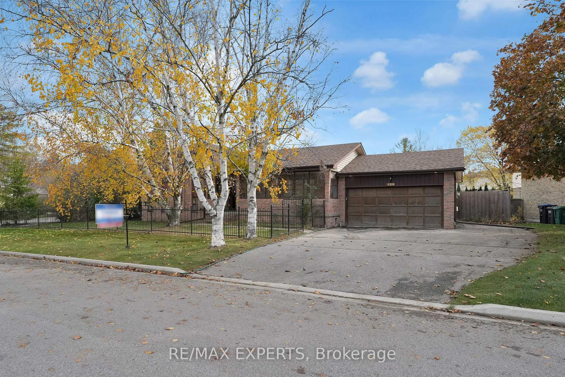 Photo 4 of 120 Hesp Drive, Caledon, Bolton West — HOMEH