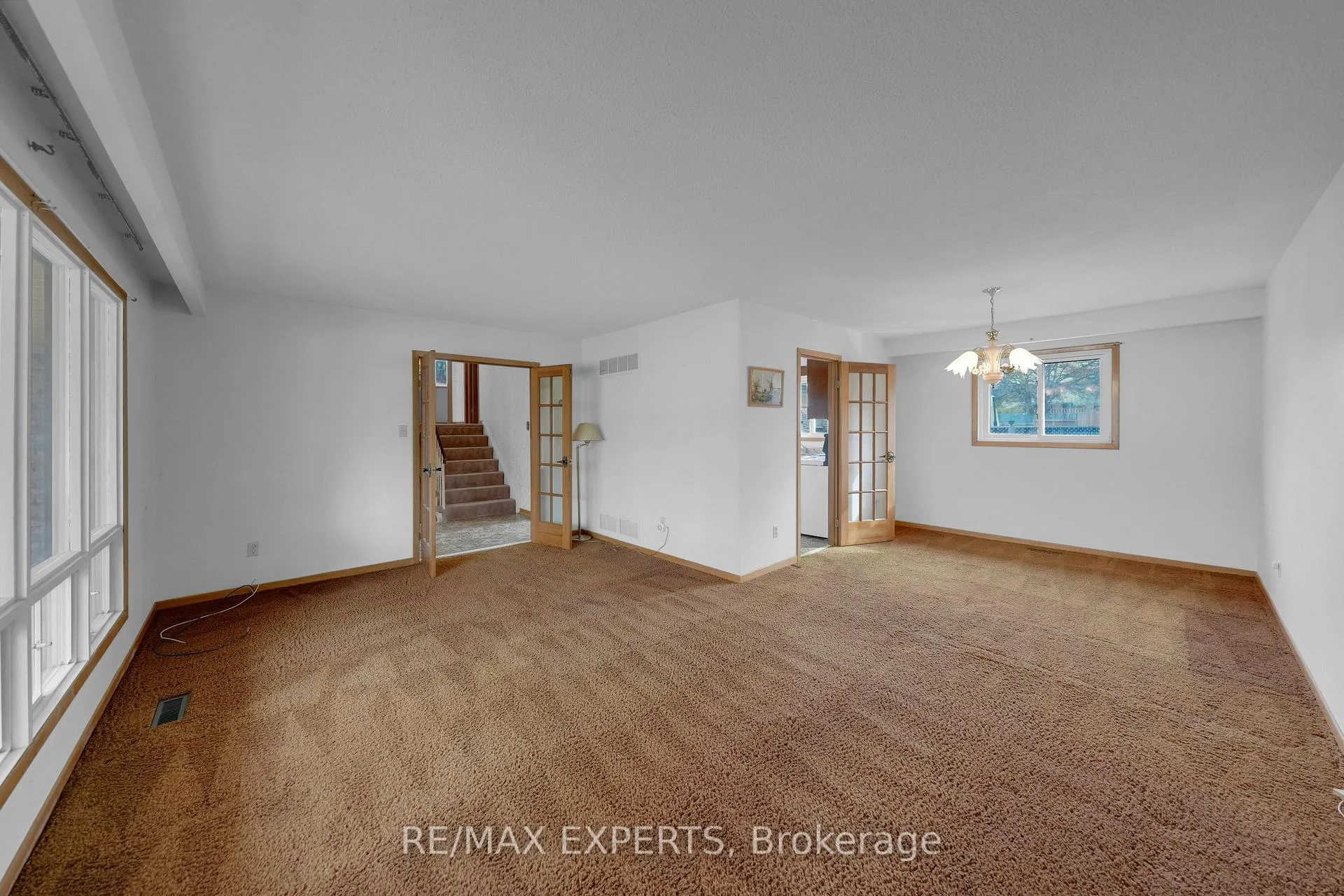 Photo 17 of 120 Hesp Drive, Caledon, Bolton West — HOMEH
