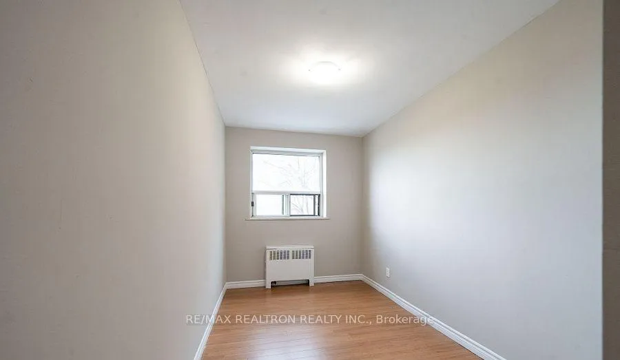 Front of Unit 221B, 468 Ottawa Street