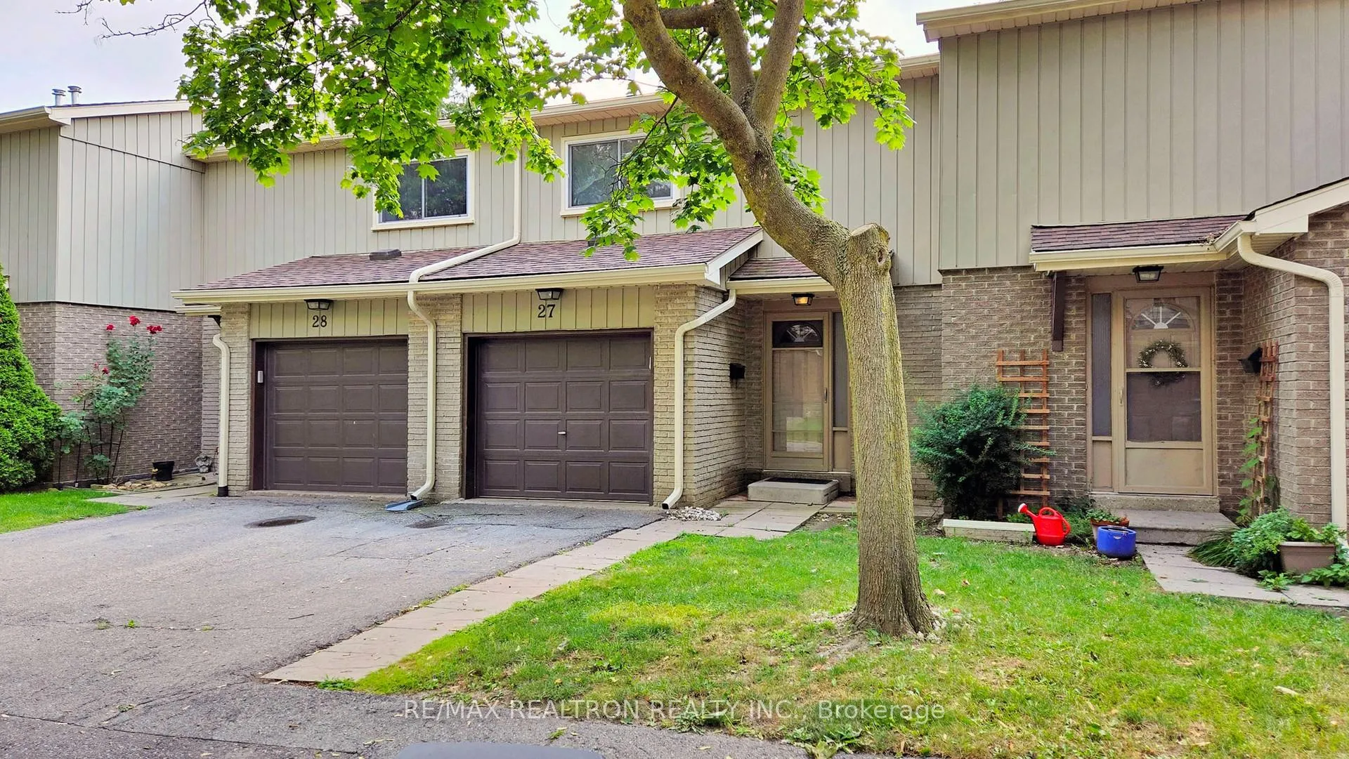 Photo 2 of Unit 27, 51 Paulander Drive, Kitchener — HOMEH