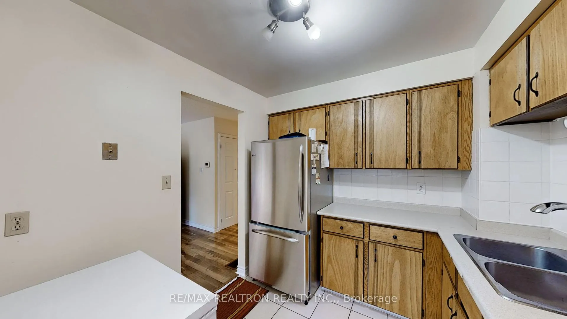 Photo 10 of Unit 27, 51 Paulander Drive, Kitchener — HOMEH