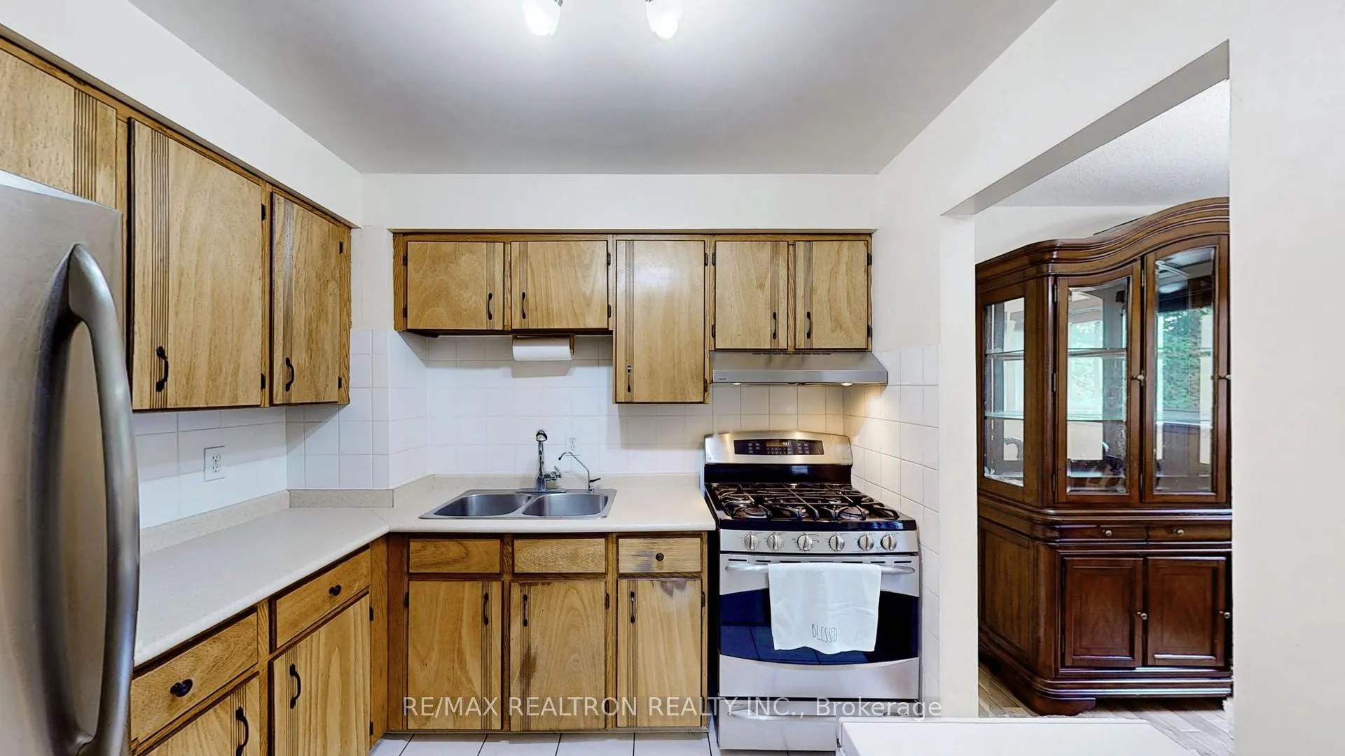 Photo 11 of Unit 27, 51 Paulander Drive, Kitchener — HOMEH