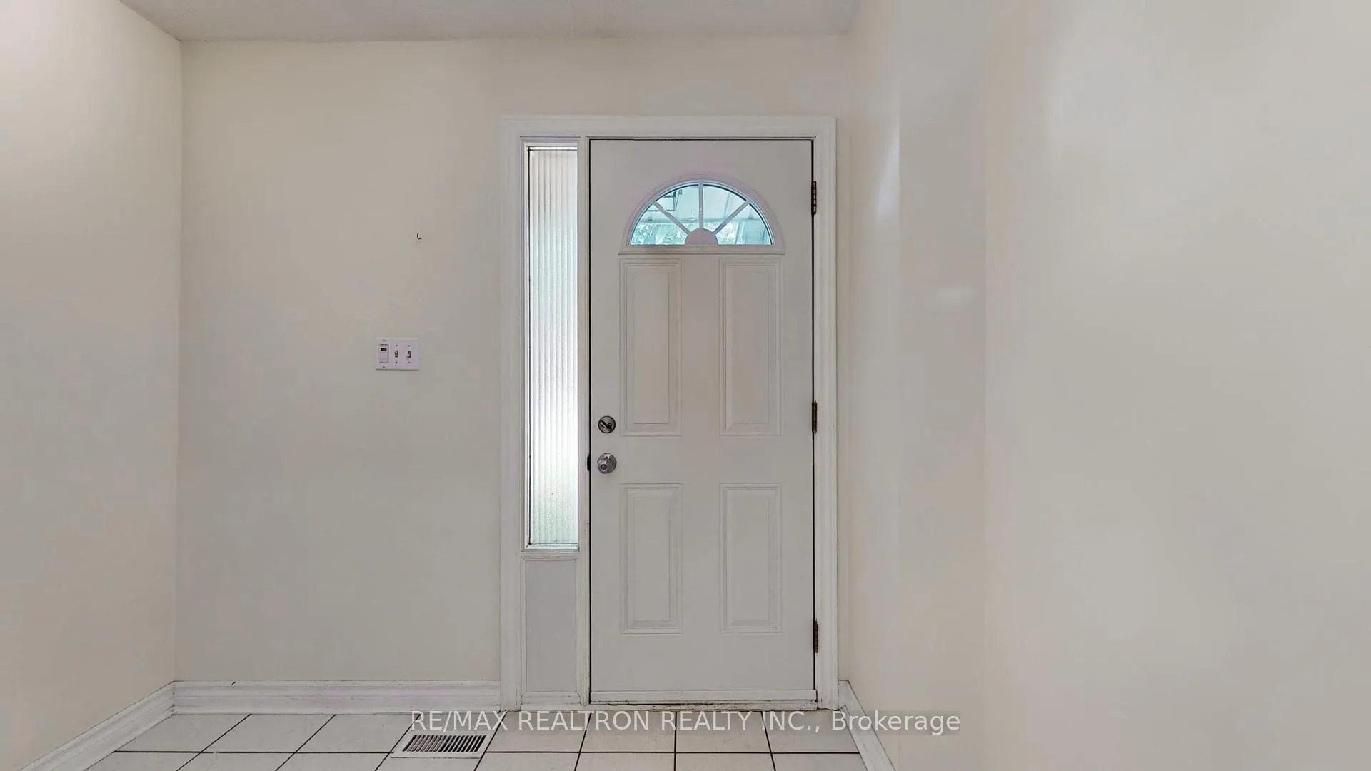 Photo 14 of Unit 27, 51 Paulander Drive, Kitchener — HOMEH