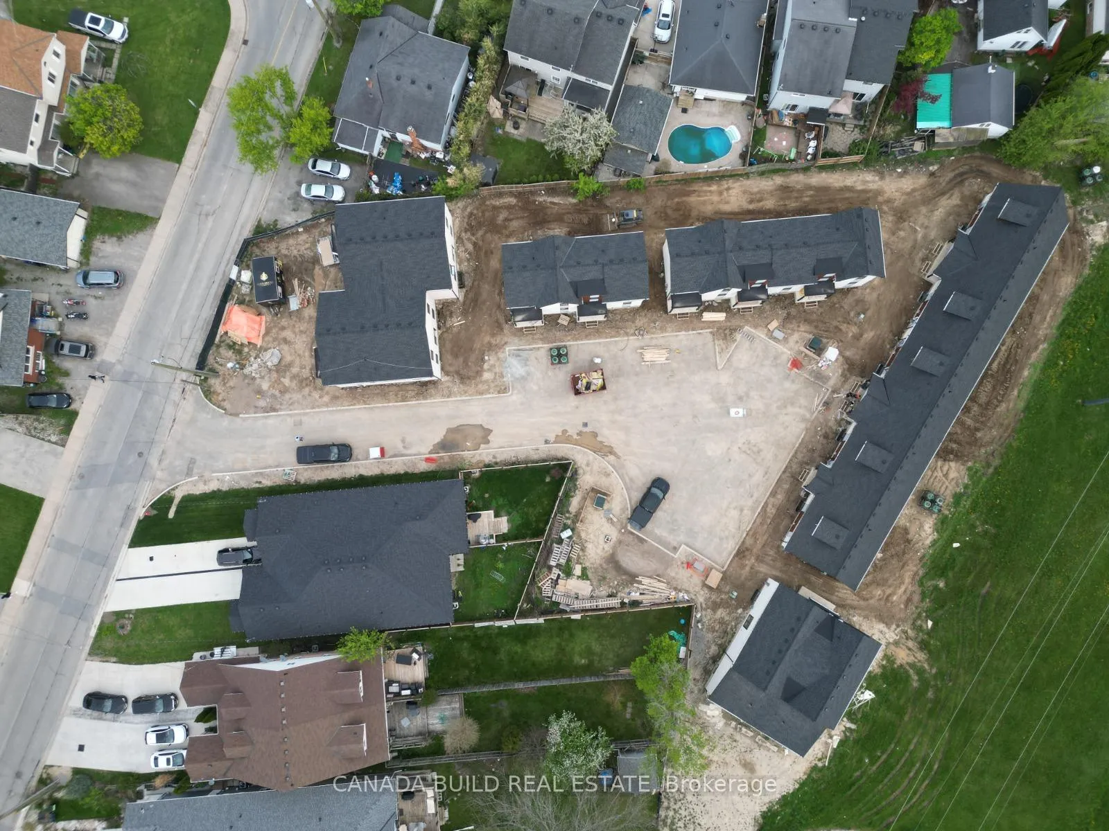 Photo 13 of Unit 9, 1076 Vansickle Road, St. Catharines, Grapeview — HOMEH