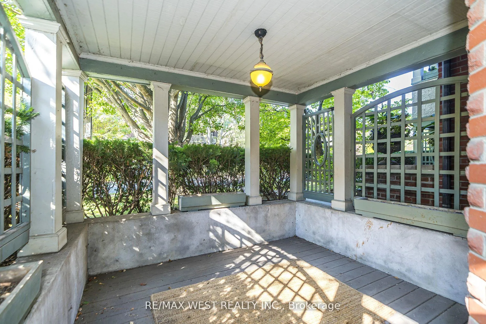 Photo 9 of 9 A&B Humewood Drive, Toronto, Humewood-Cedarvale — HOMEH