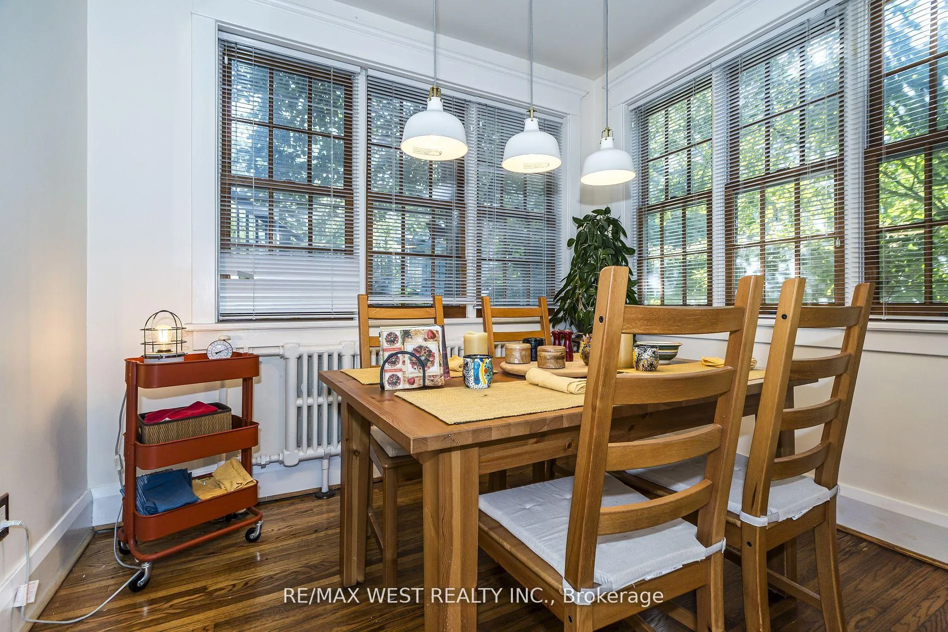 Photo 17 of 9 A&B Humewood Drive, Toronto, Humewood-Cedarvale — HOMEH