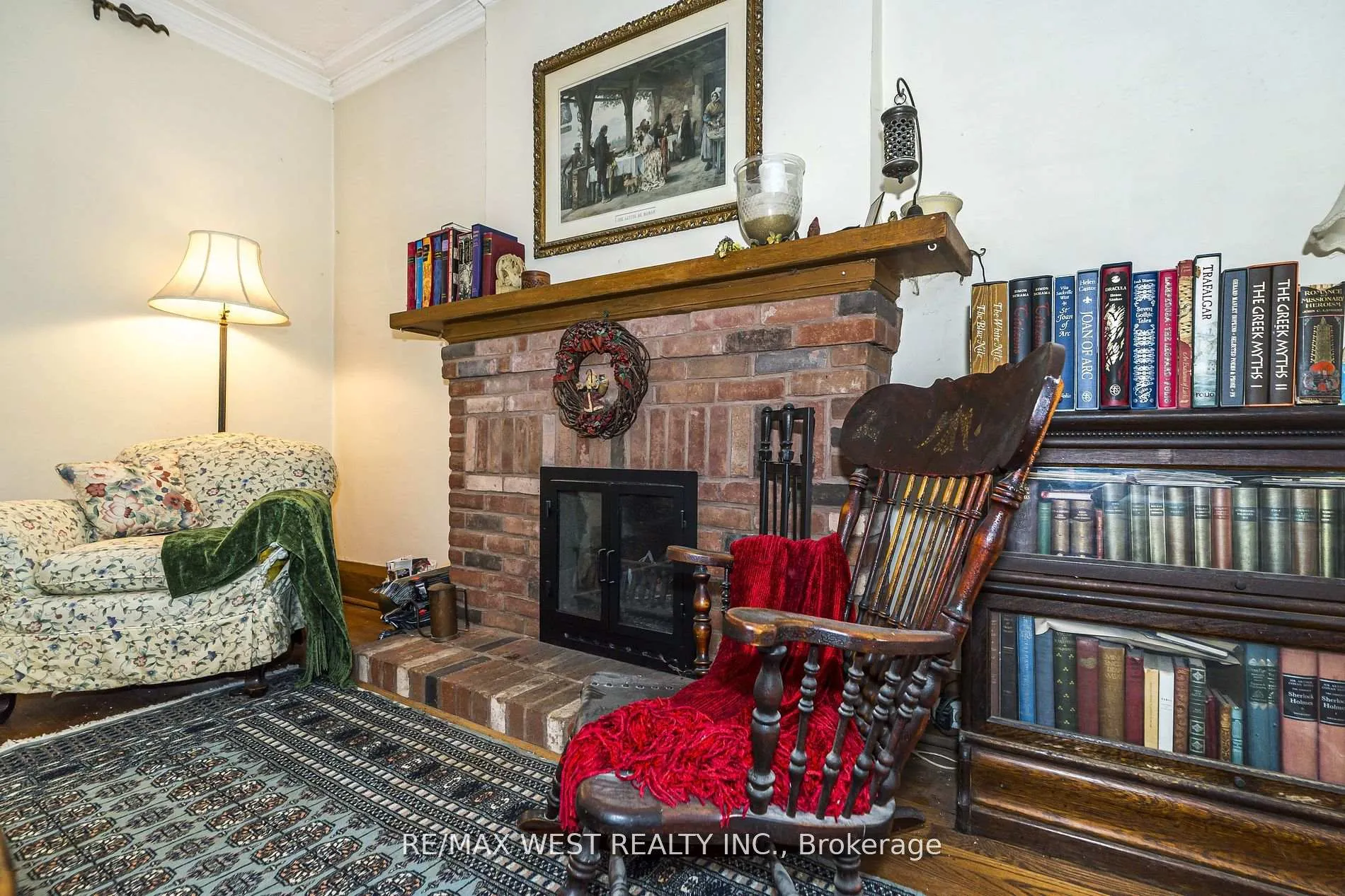 Photo 21 of 9 A&B Humewood Drive, Toronto, Humewood-Cedarvale — HOMEH