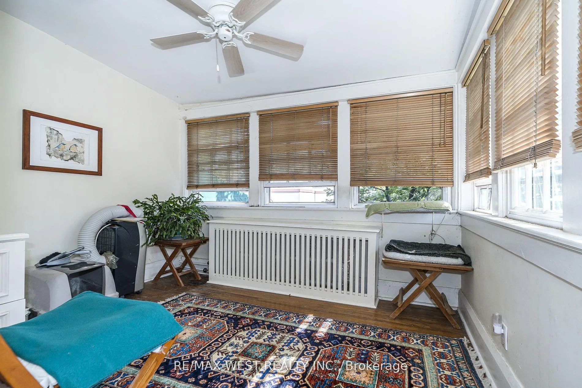 Photo 33 of 9 A&B Humewood Drive, Toronto, Humewood-Cedarvale — HOMEH