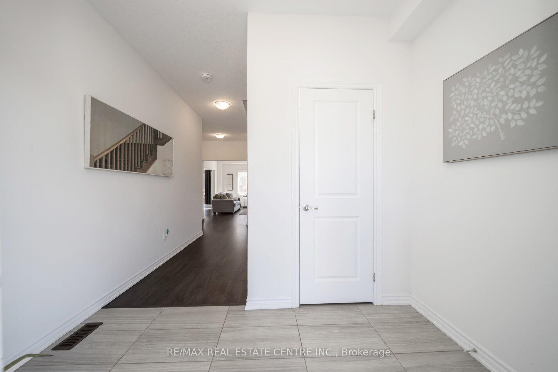 Photo 6 of 22 Doug Foulds Way, Brant, Paris — HOMEH