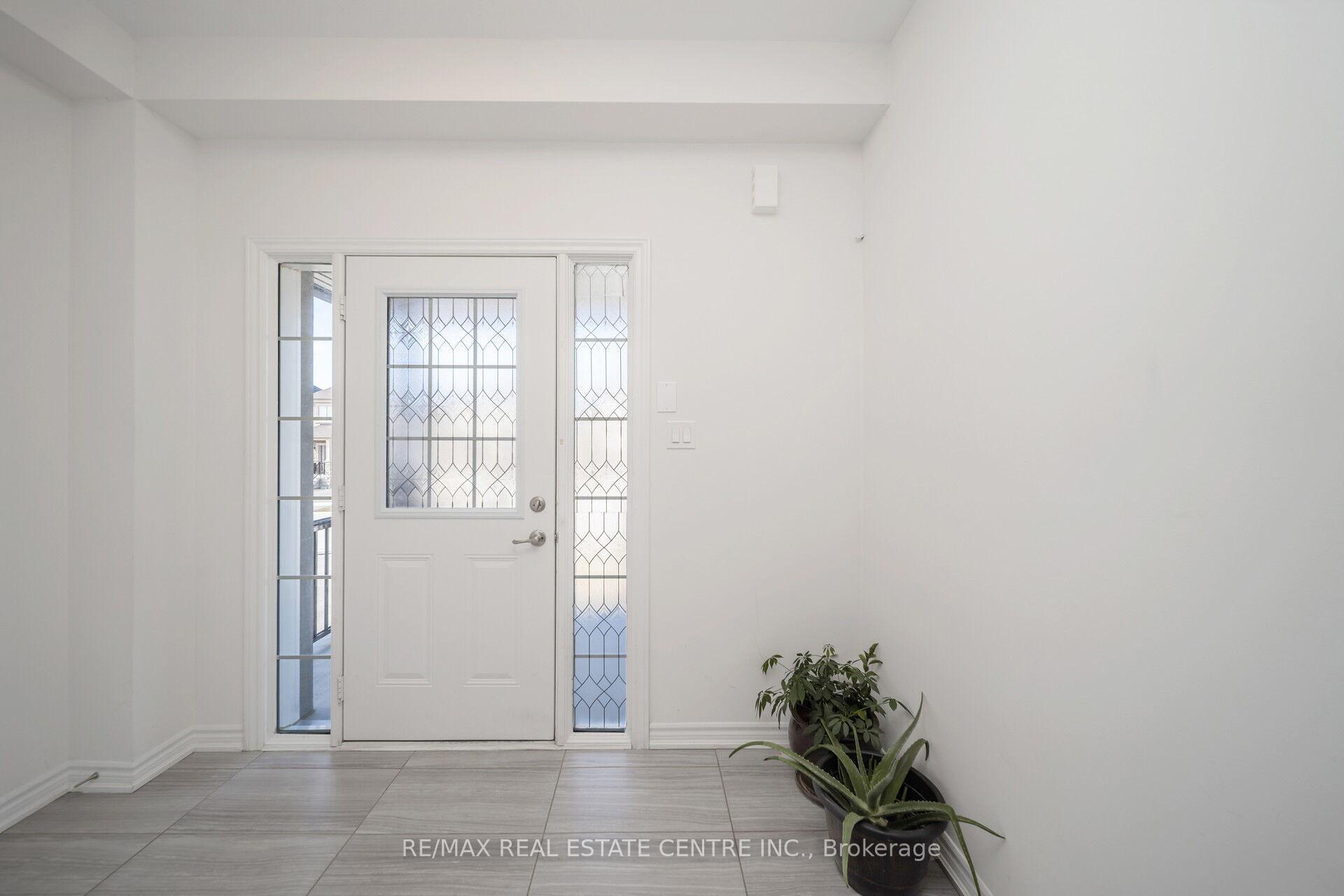Photo 7 of 22 Doug Foulds Way, Brant, Paris — HOMEH