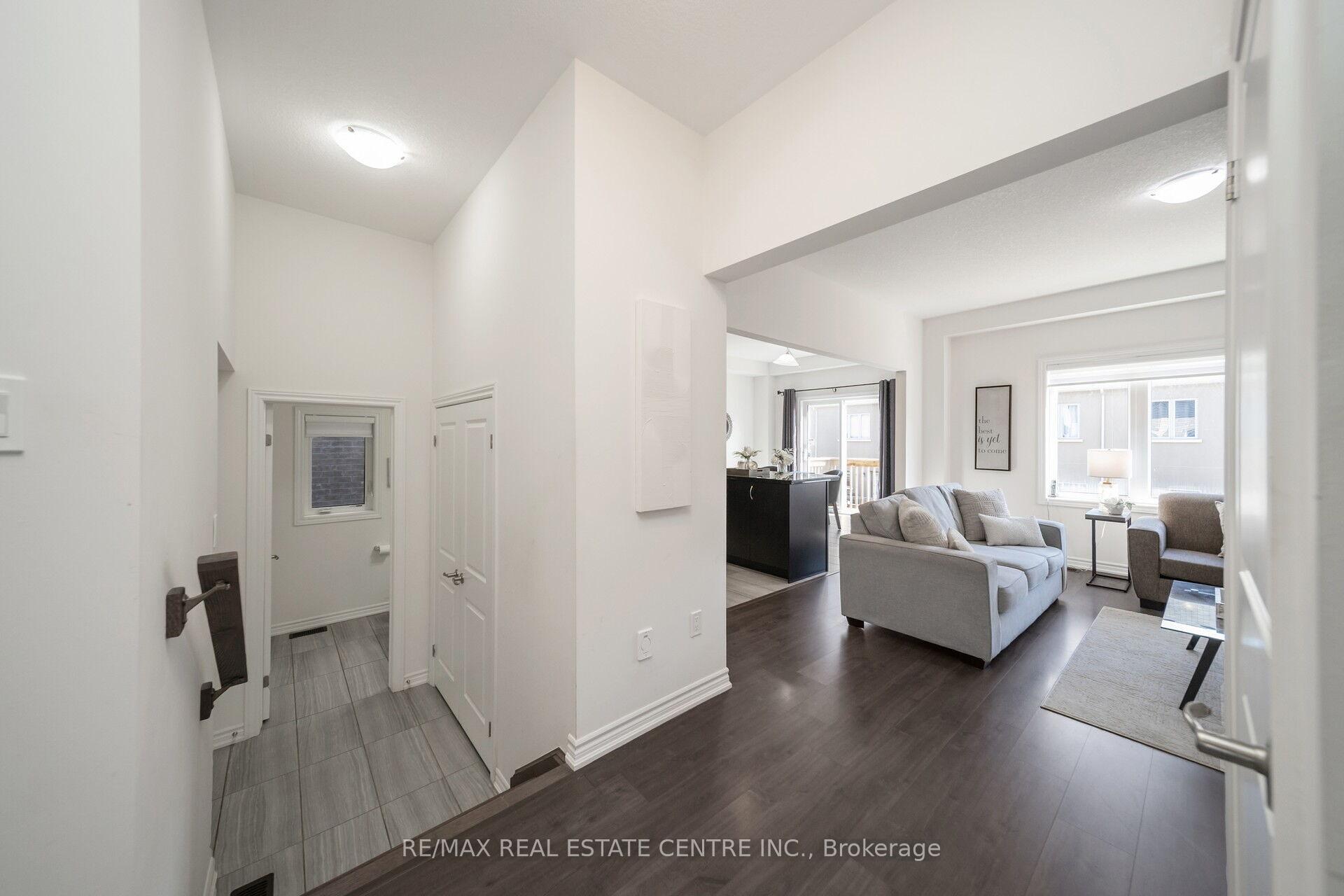 Photo 9 of 22 Doug Foulds Way, Brant, Paris — HOMEH