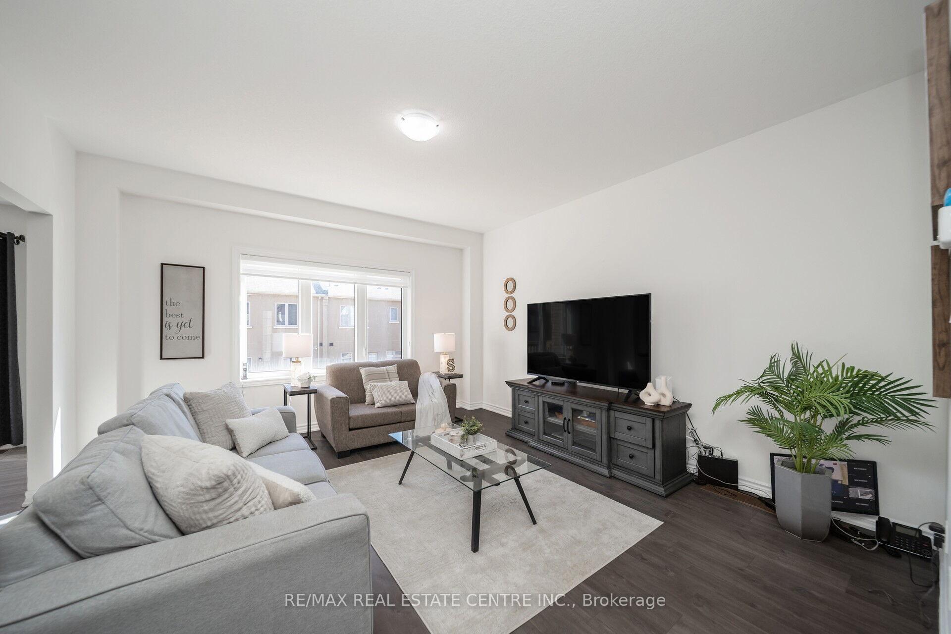 Photo 11 of 22 Doug Foulds Way, Brant, Paris — HOMEH