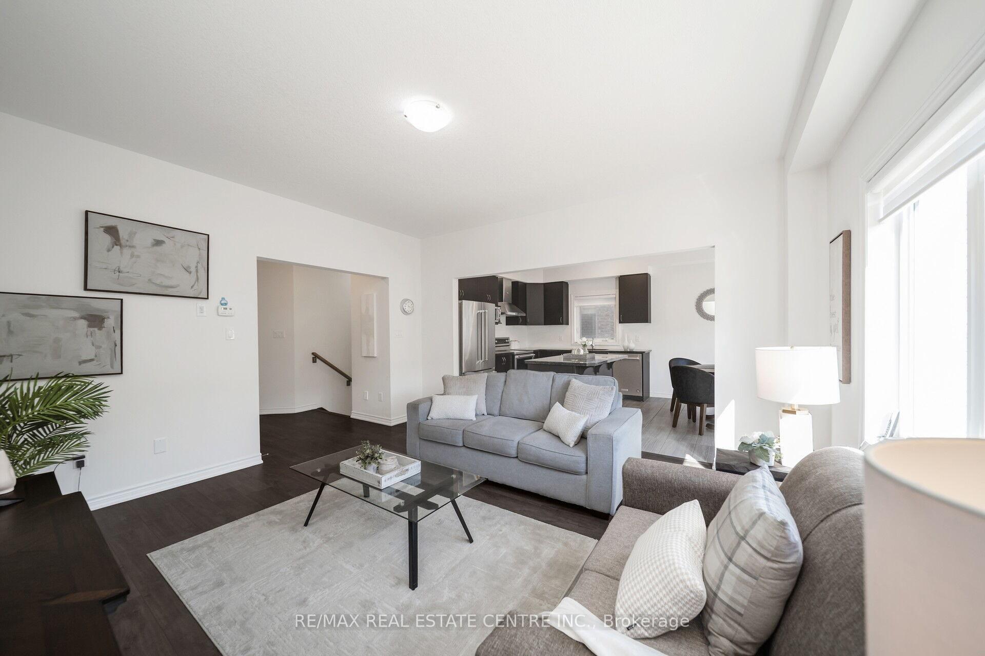 Photo 12 of 22 Doug Foulds Way, Brant, Paris — HOMEH
