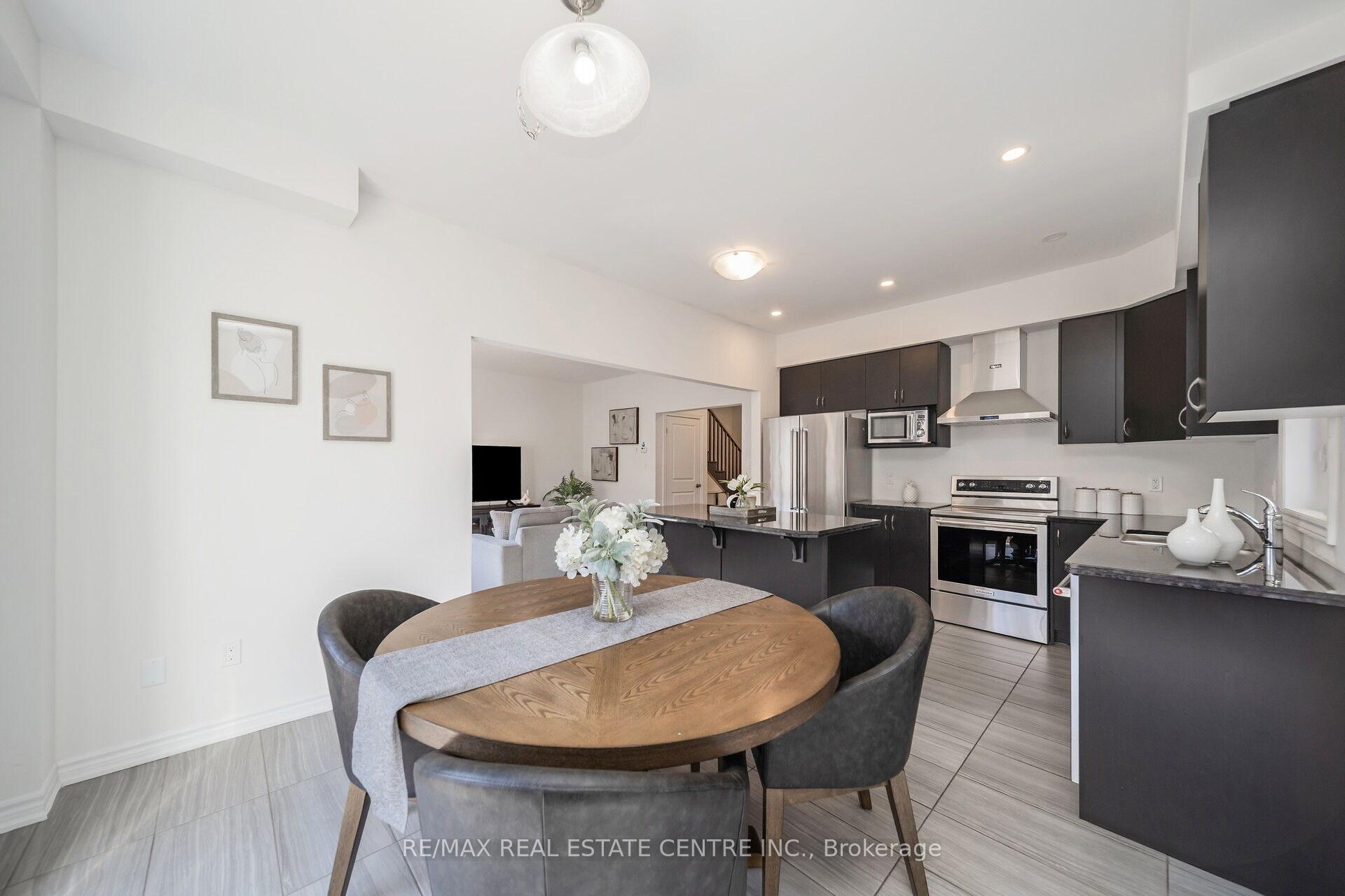 Photo 17 of 22 Doug Foulds Way, Brant, Paris — HOMEH