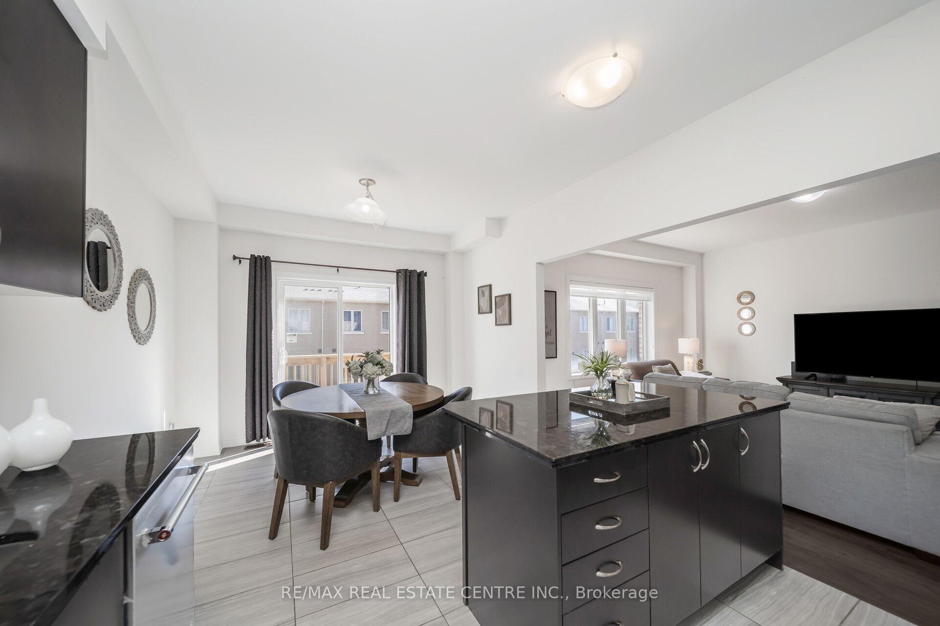 Photo 18 of 22 Doug Foulds Way, Brant, Paris — HOMEH
