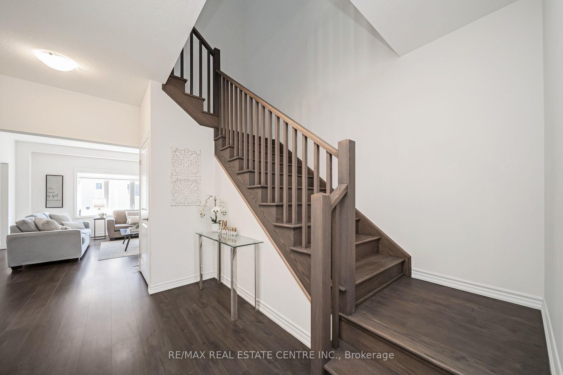 Photo 23 of 22 Doug Foulds Way, Brant, Paris — HOMEH
