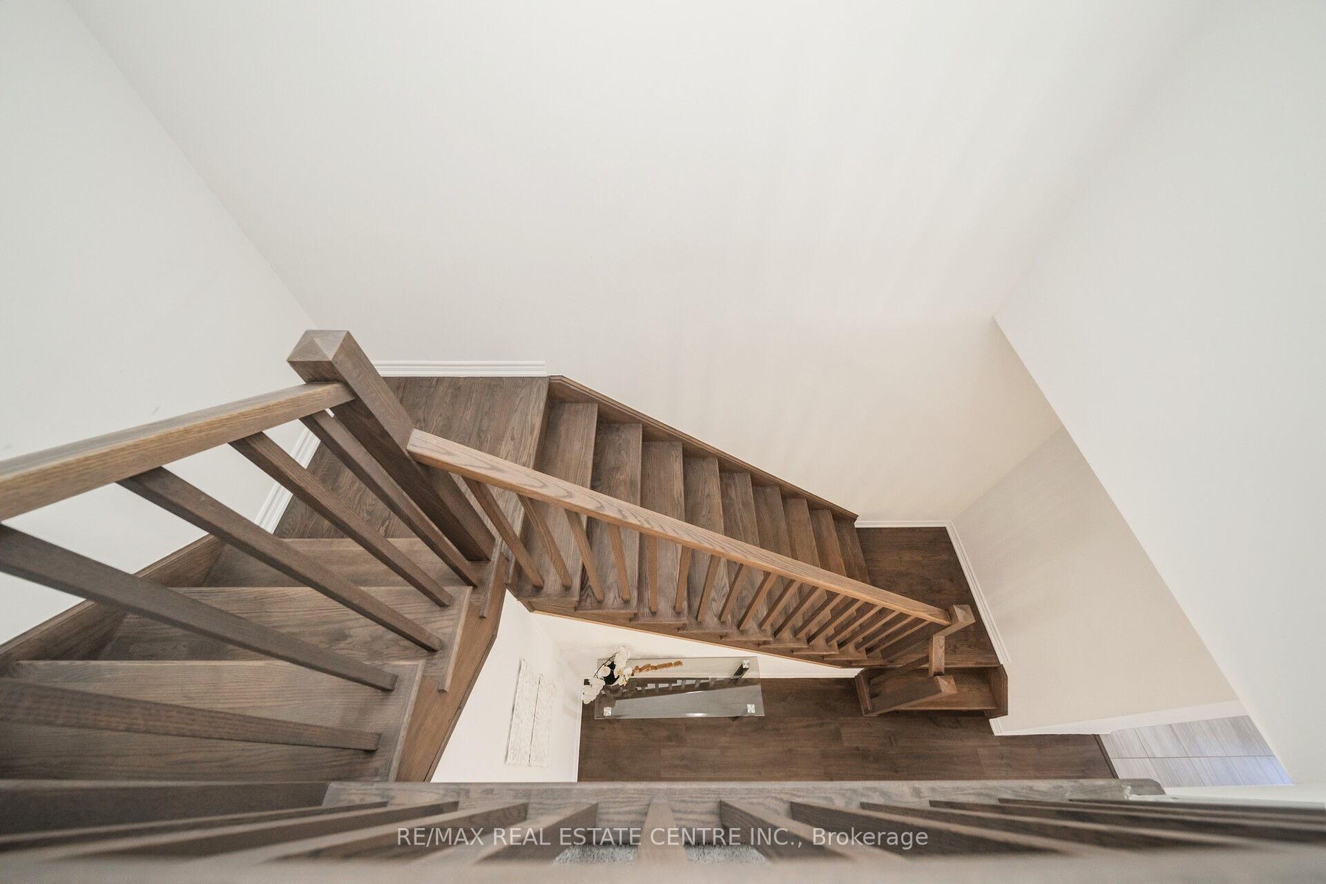 Photo 24 of 22 Doug Foulds Way, Brant, Paris — HOMEH