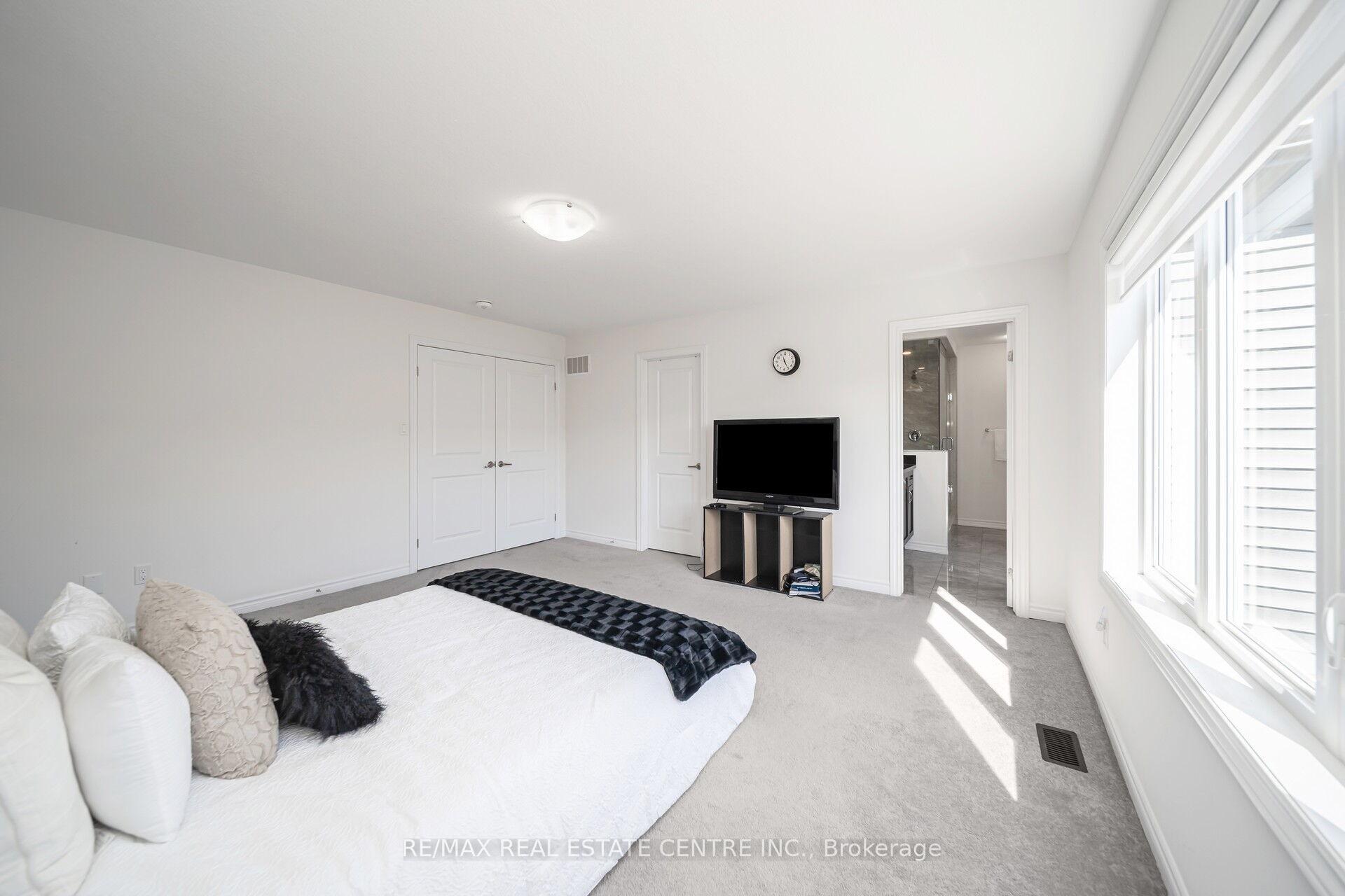 Photo 27 of 22 Doug Foulds Way, Brant, Paris — HOMEH