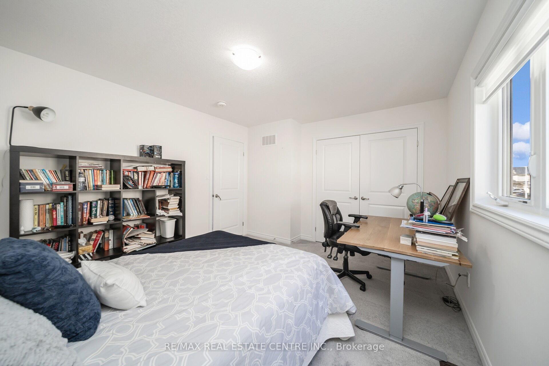 Photo 32 of 22 Doug Foulds Way, Brant, Paris — HOMEH