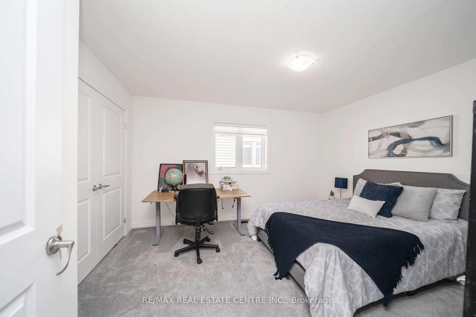 Photo 33 of 22 Doug Foulds Way, Brant, Paris — HOMEH