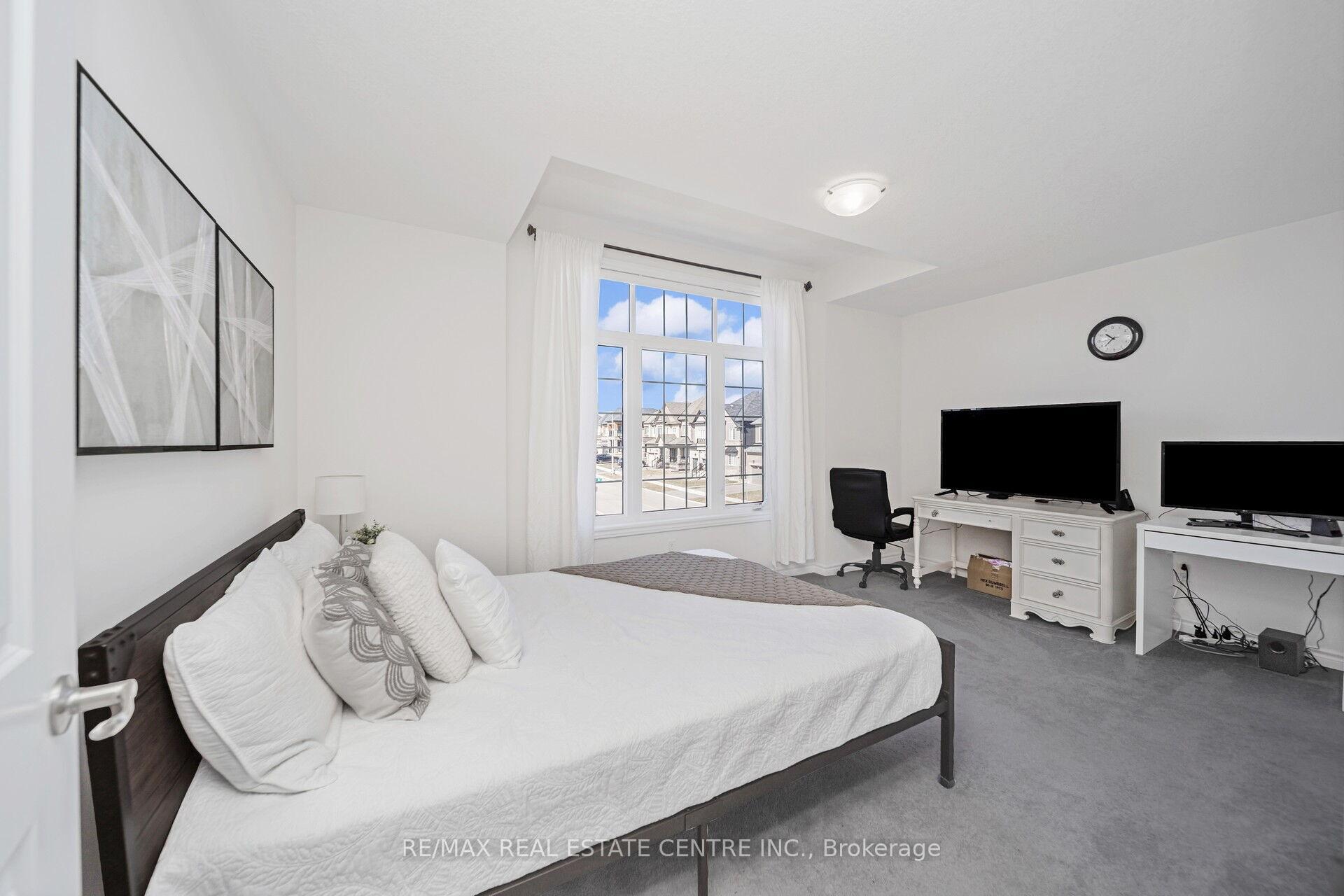 Photo 37 of 22 Doug Foulds Way, Brant, Paris — HOMEH