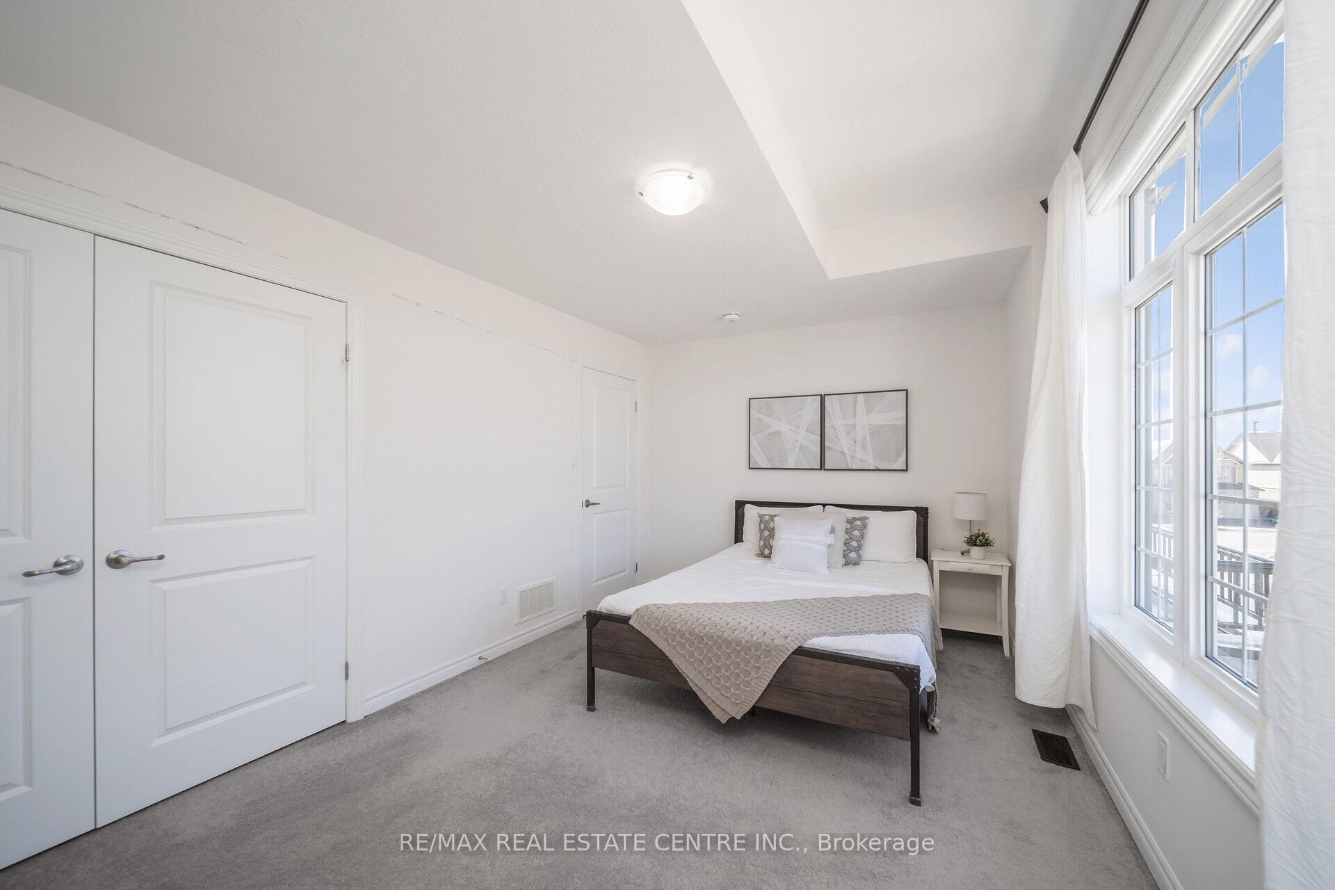 Photo 38 of 22 Doug Foulds Way, Brant, Paris — HOMEH