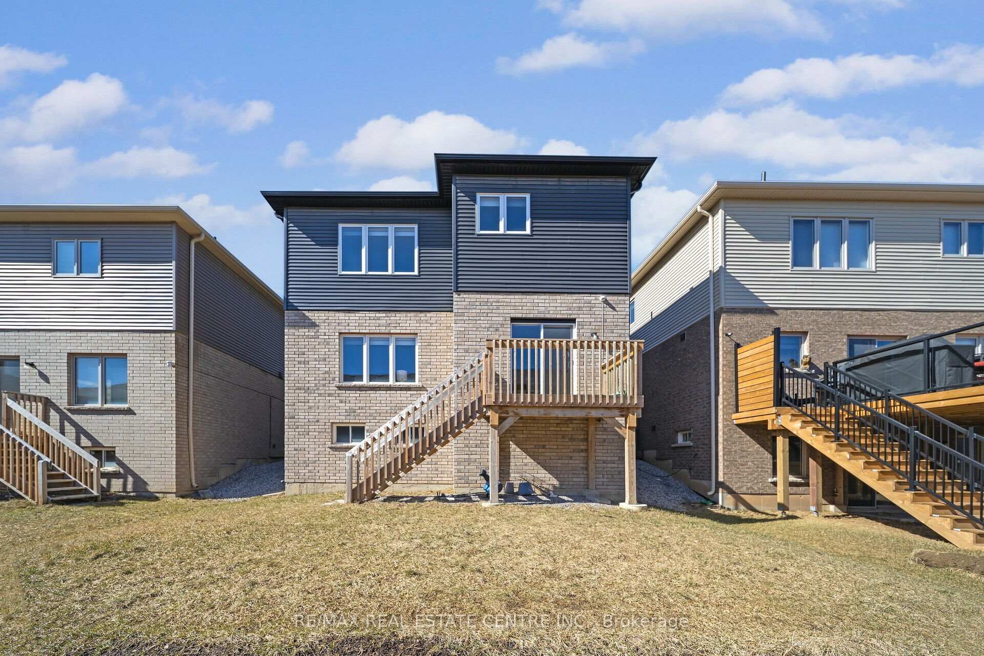 Photo 43 of 22 Doug Foulds Way, Brant, Paris — HOMEH