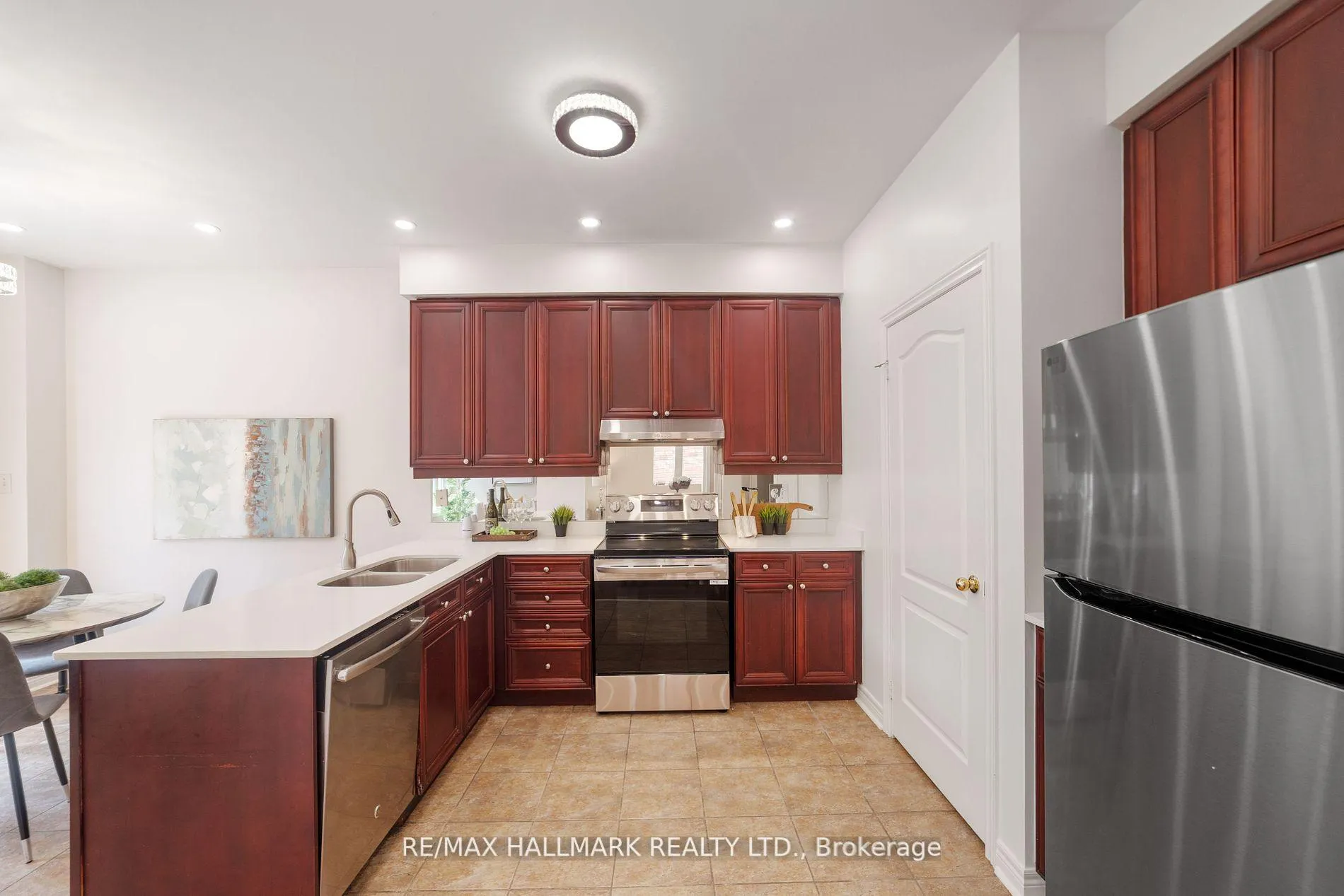 Photo 7 of 146 Collis Drive, Aurora, Bayview Northeast — HOMEH