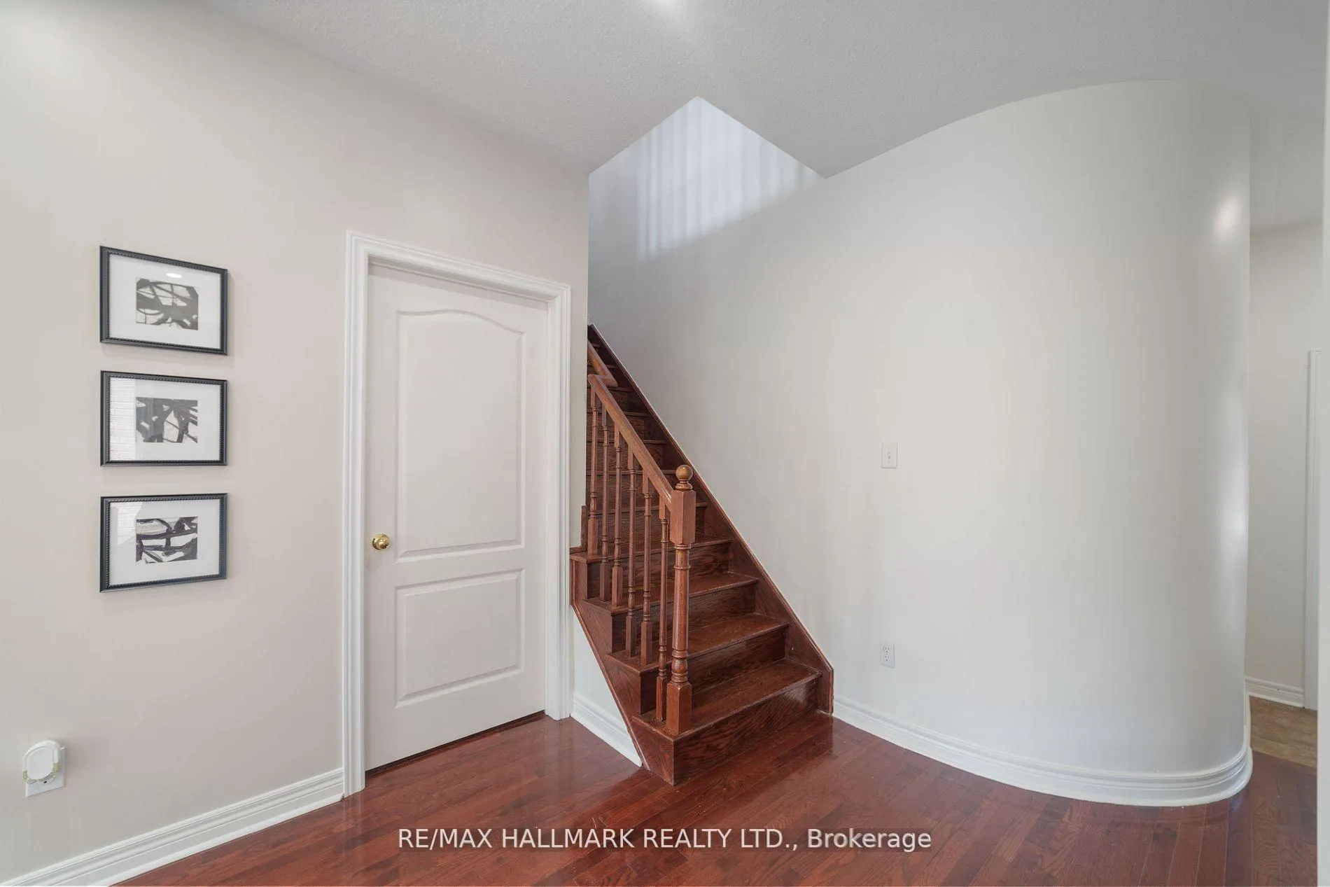 Photo 10 of 146 Collis Drive, Aurora, Bayview Northeast — HOMEH