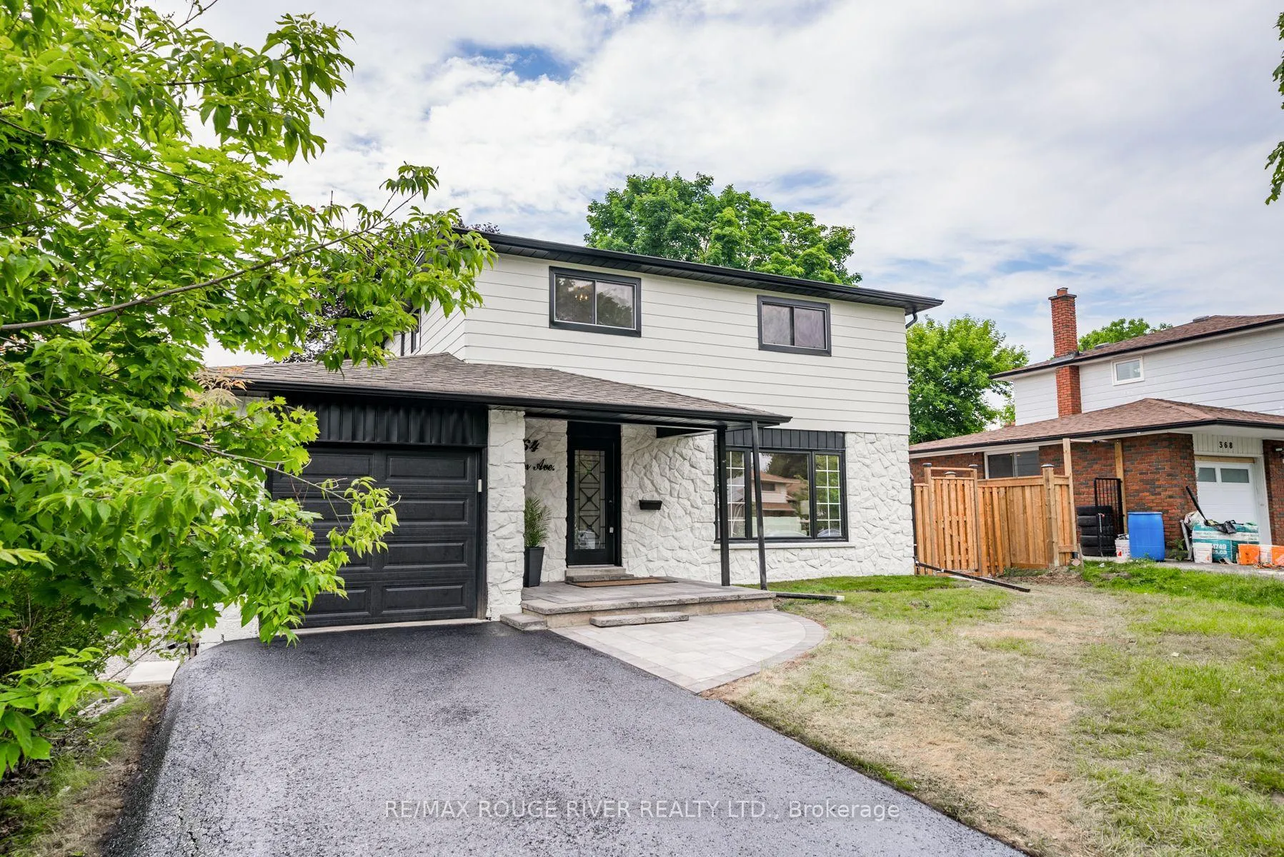 Photo 3 of 364 Holcan Avenue, Oshawa, O'Neill — HOMEH