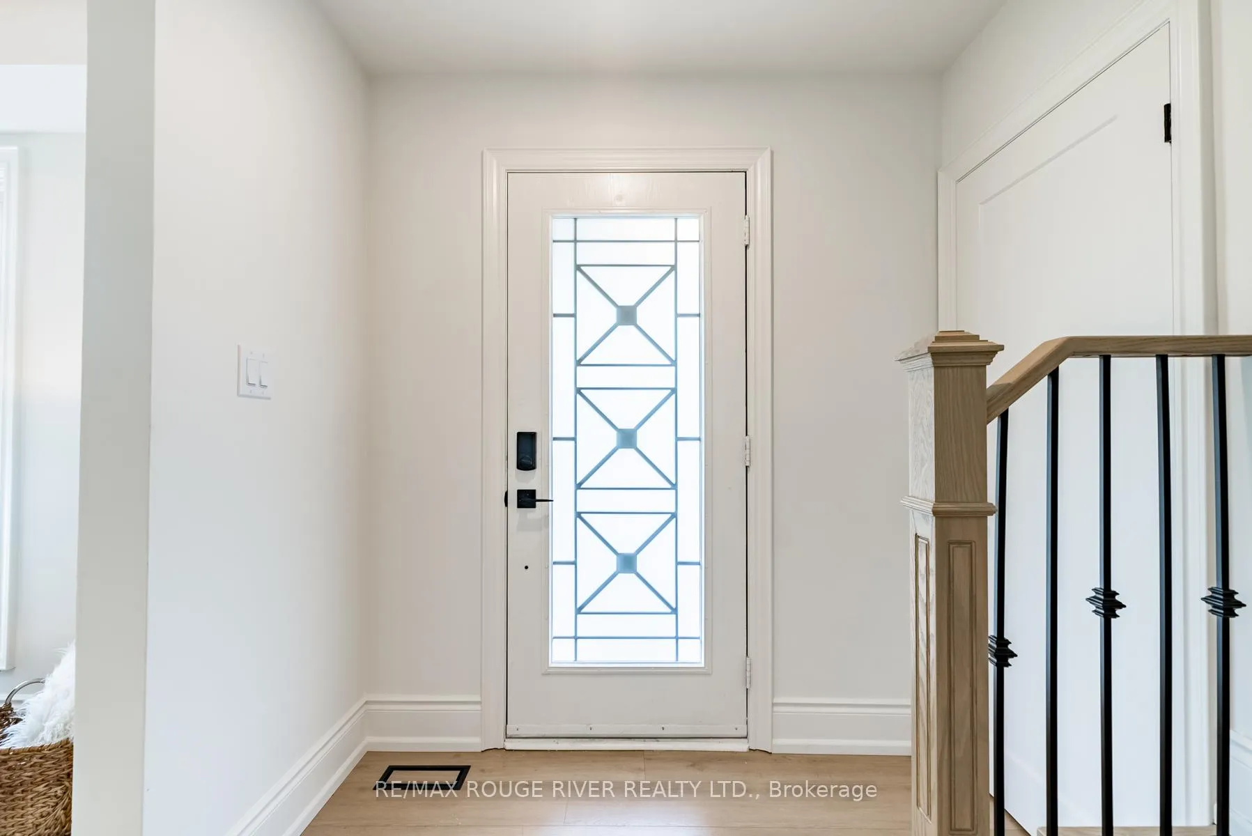 Photo 5 of 364 Holcan Avenue, Oshawa, O'Neill — HOMEH