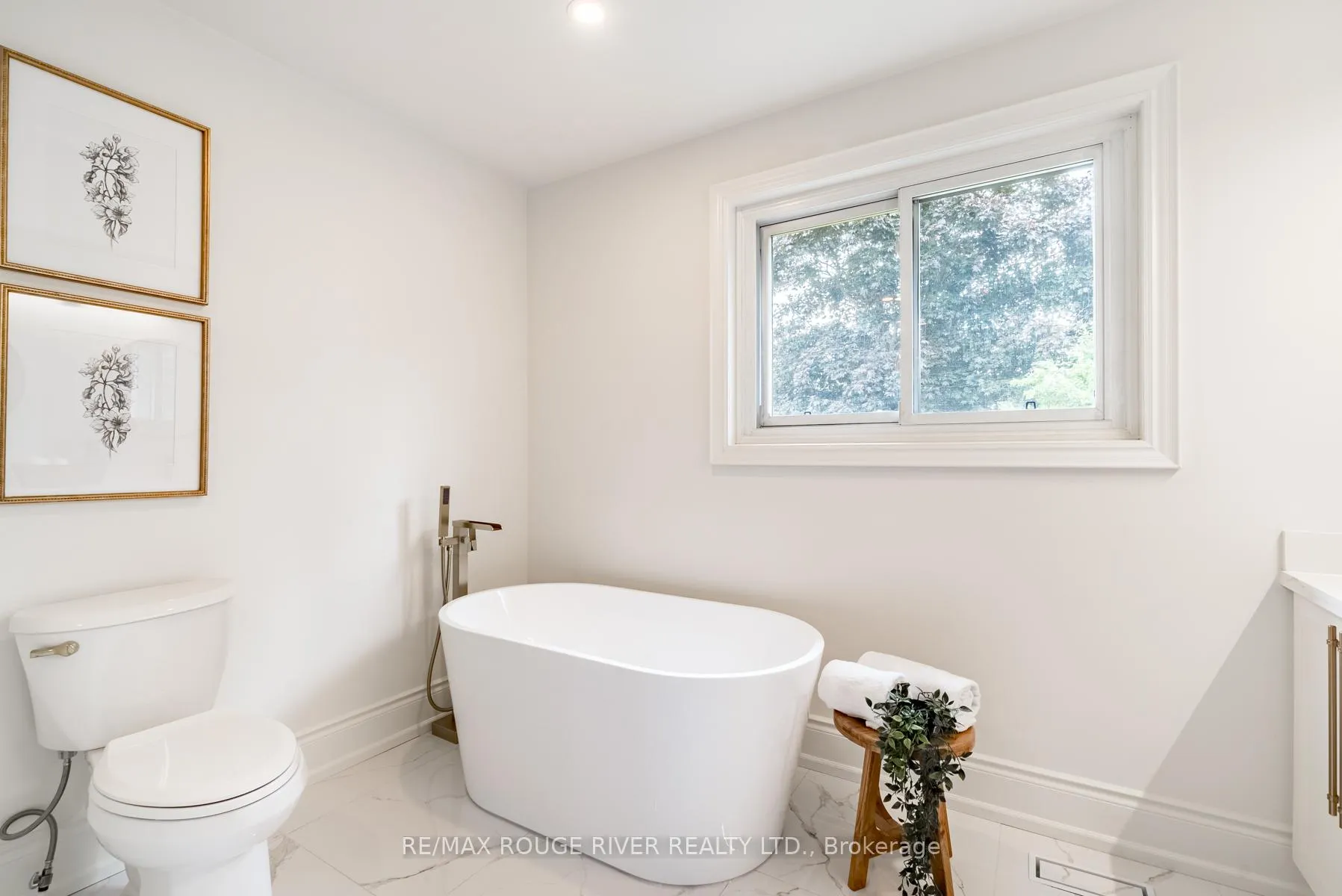 Photo 19 of 364 Holcan Avenue, Oshawa, O'Neill — HOMEH