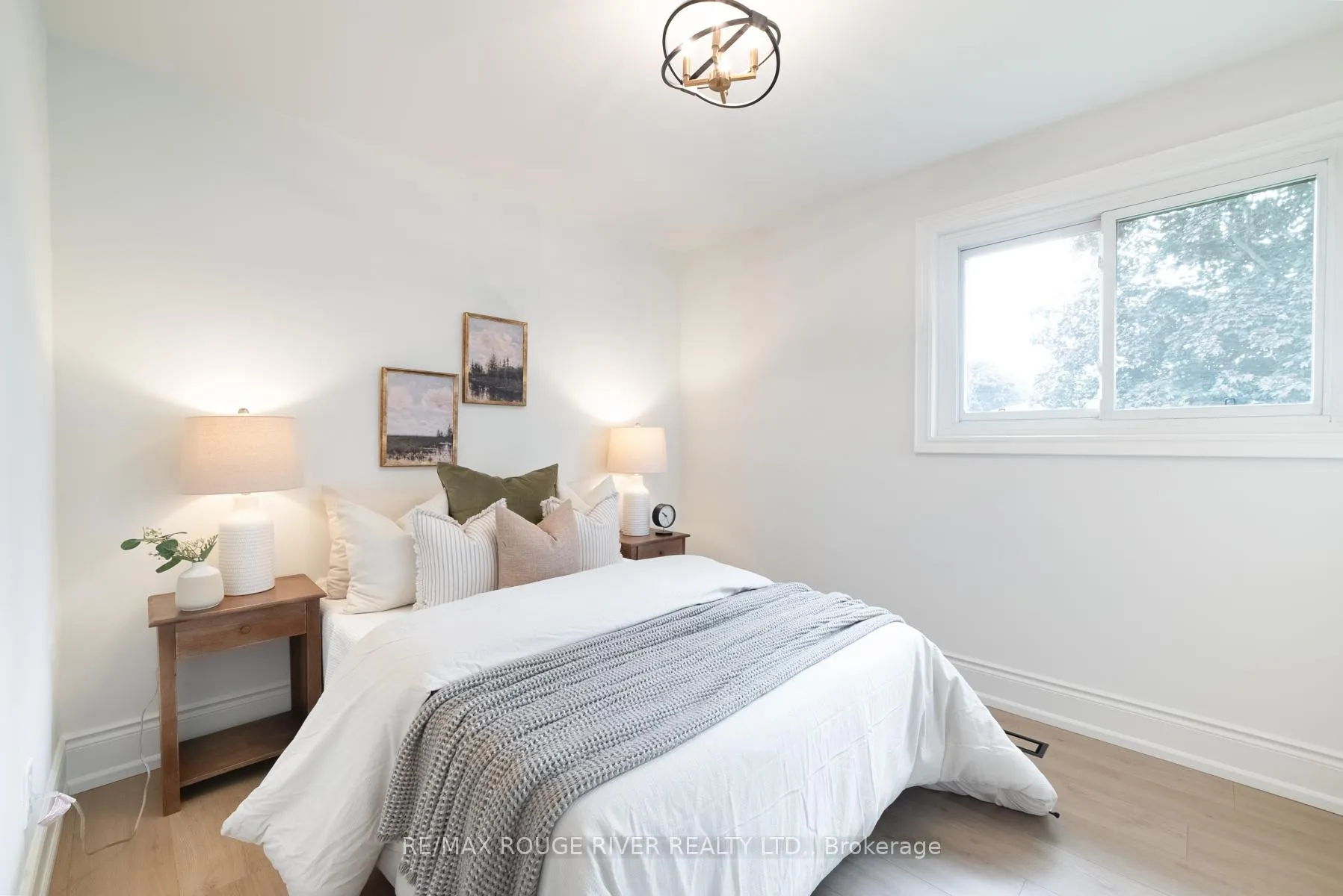 Photo 23 of 364 Holcan Avenue, Oshawa, O'Neill — HOMEH