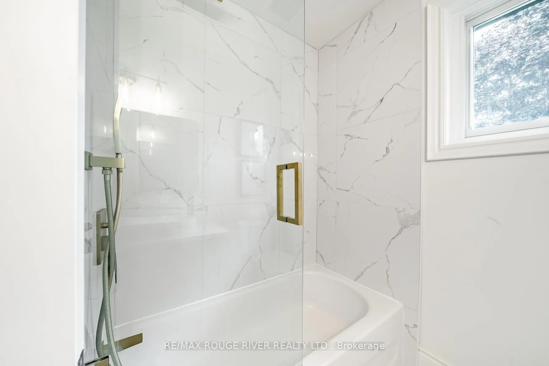 Photo 26 of 364 Holcan Avenue, Oshawa, O'Neill — HOMEH
