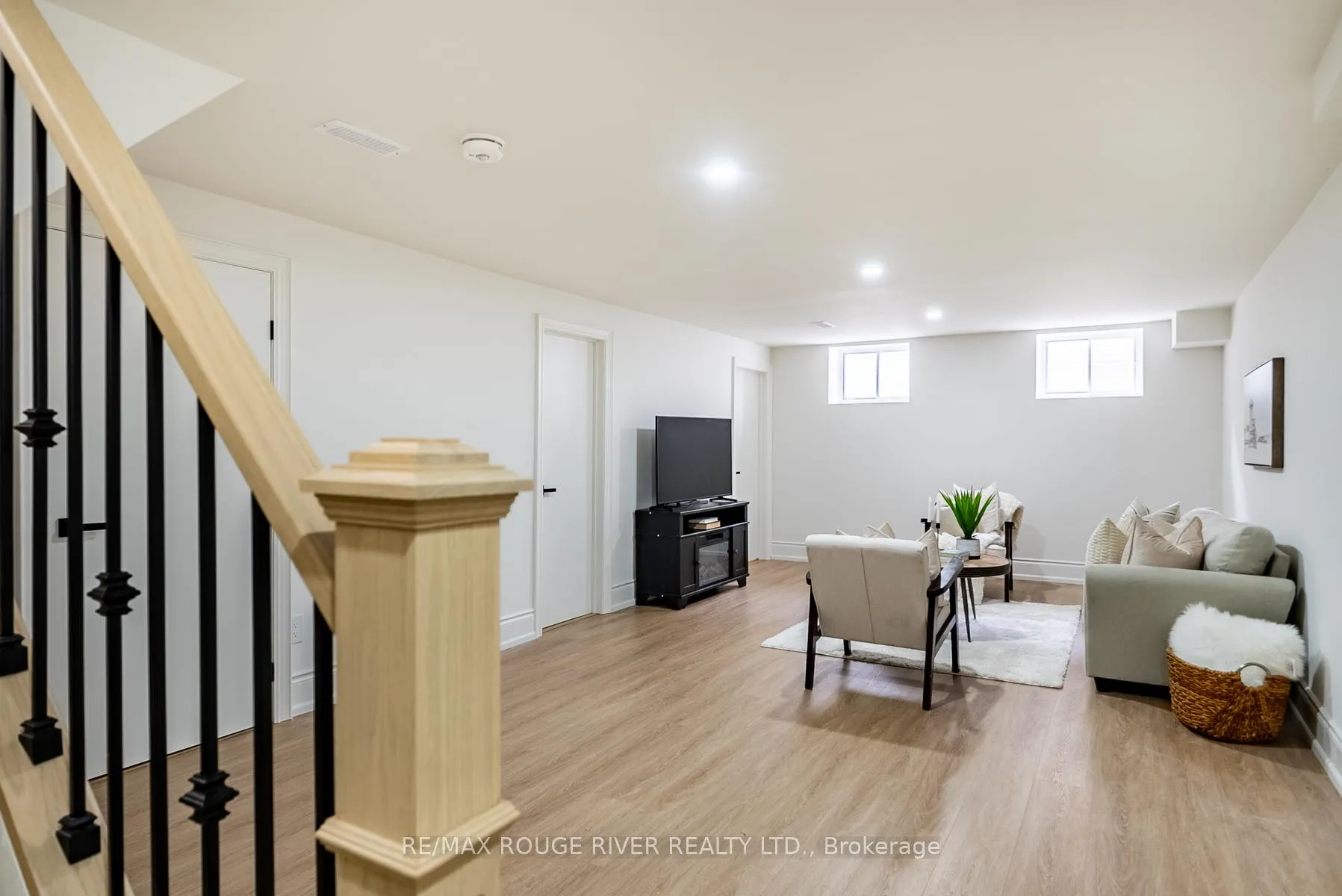 Photo 27 of 364 Holcan Avenue, Oshawa, O'Neill — HOMEH