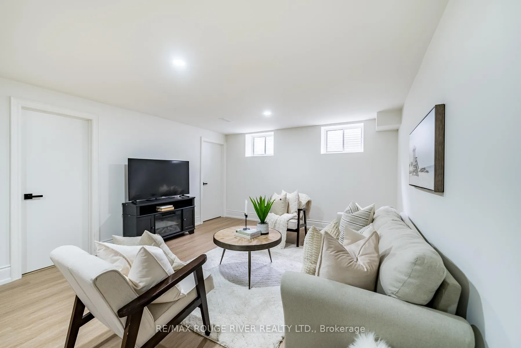 Photo 28 of 364 Holcan Avenue, Oshawa, O'Neill — HOMEH