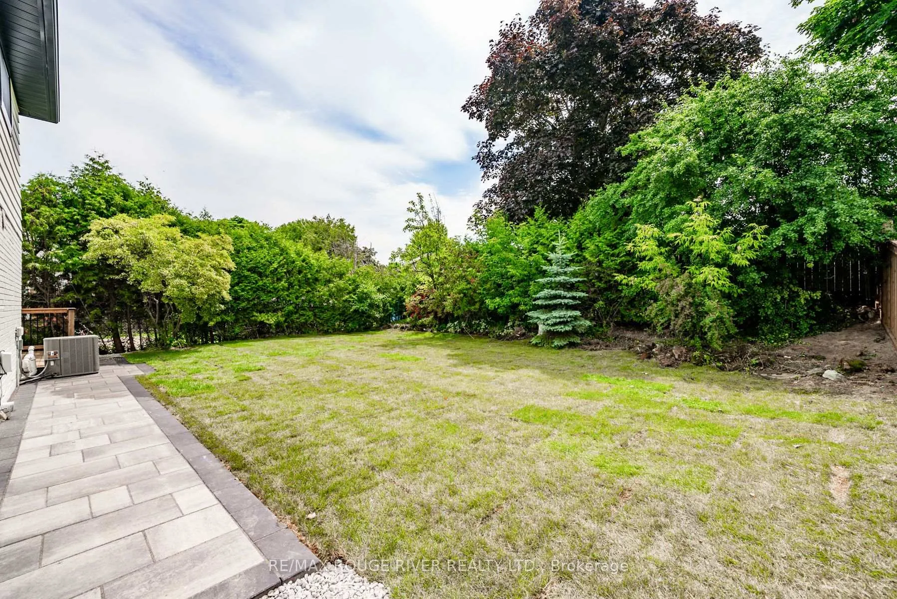 Photo 38 of 364 Holcan Avenue, Oshawa, O'Neill — HOMEH