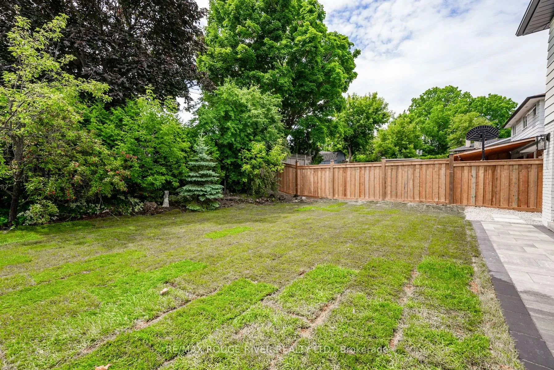 Photo 39 of 364 Holcan Avenue, Oshawa, O'Neill — HOMEH