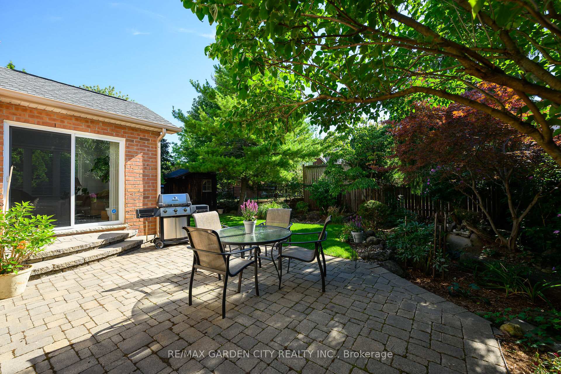 Photo 37 of 19 Golf Woods Drive, Grimsby, Grimsby East — HOMEH