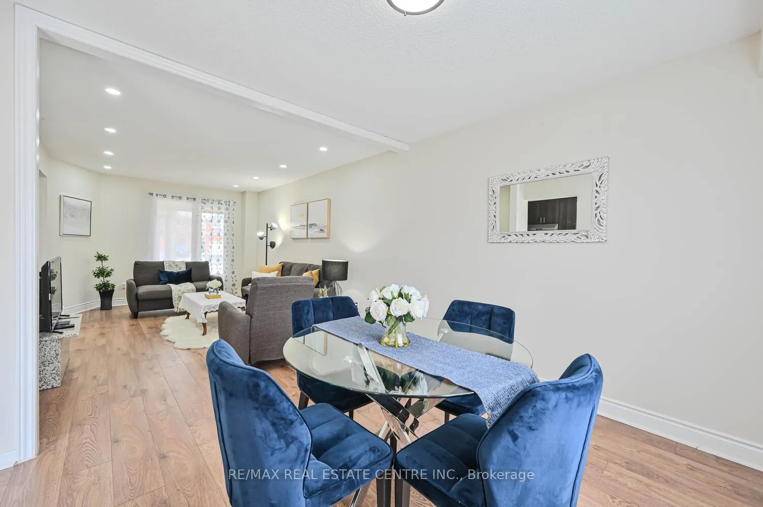 Photo 7 of 10 Stalbridge Avenue, Brampton, Fletcher's Creek South — HOMEH